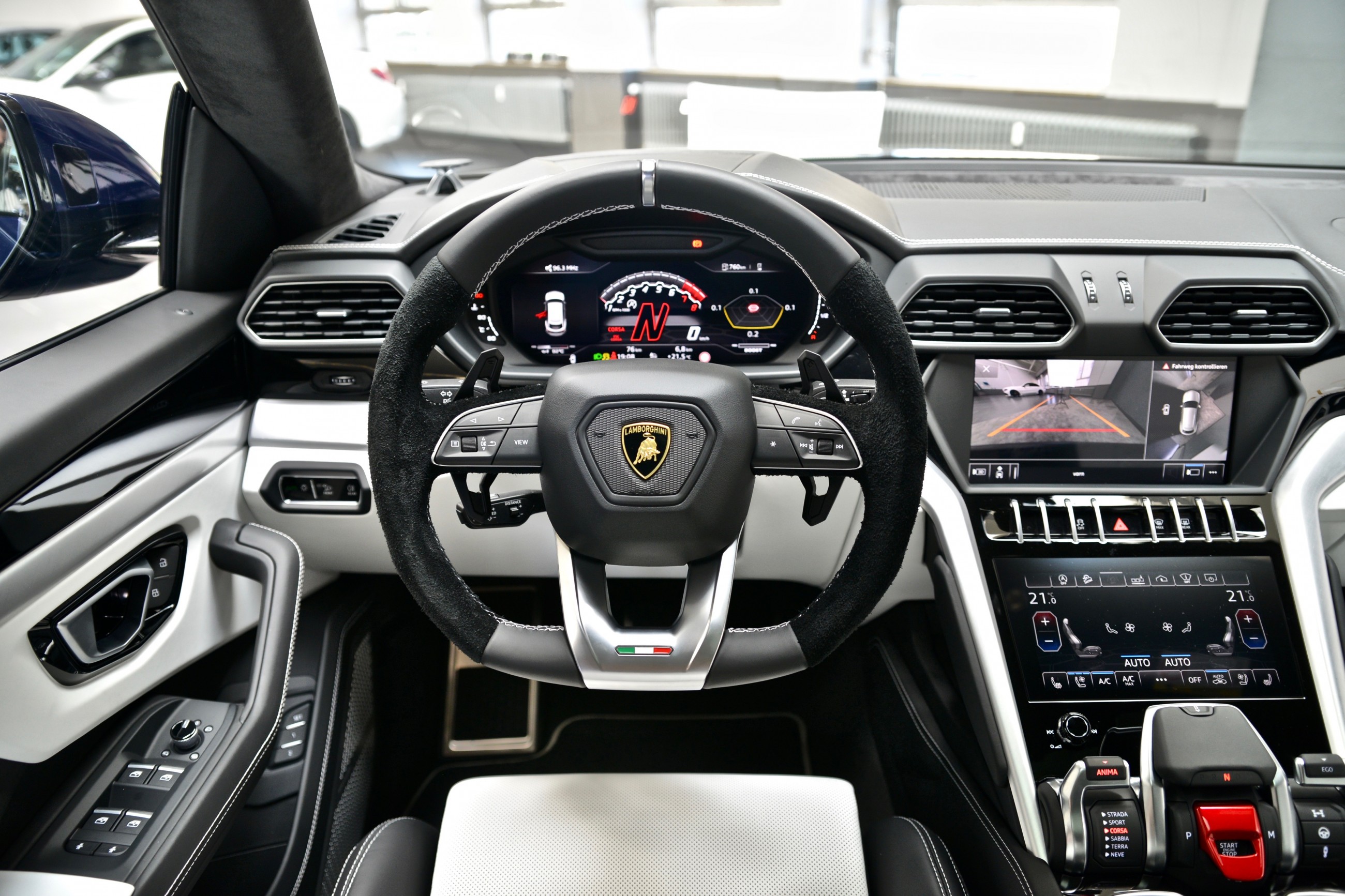2020 Lamborghini Urus, 14/20