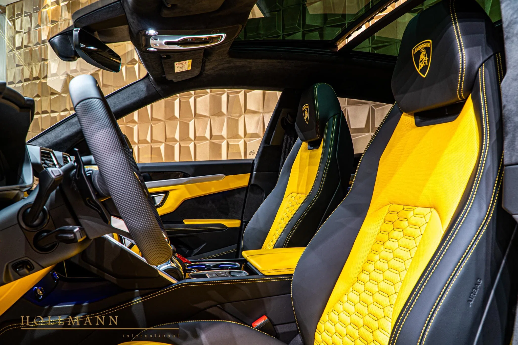 2020 Lamborghini Urus interior, seats, Sportivo Giallo Auge / Nero