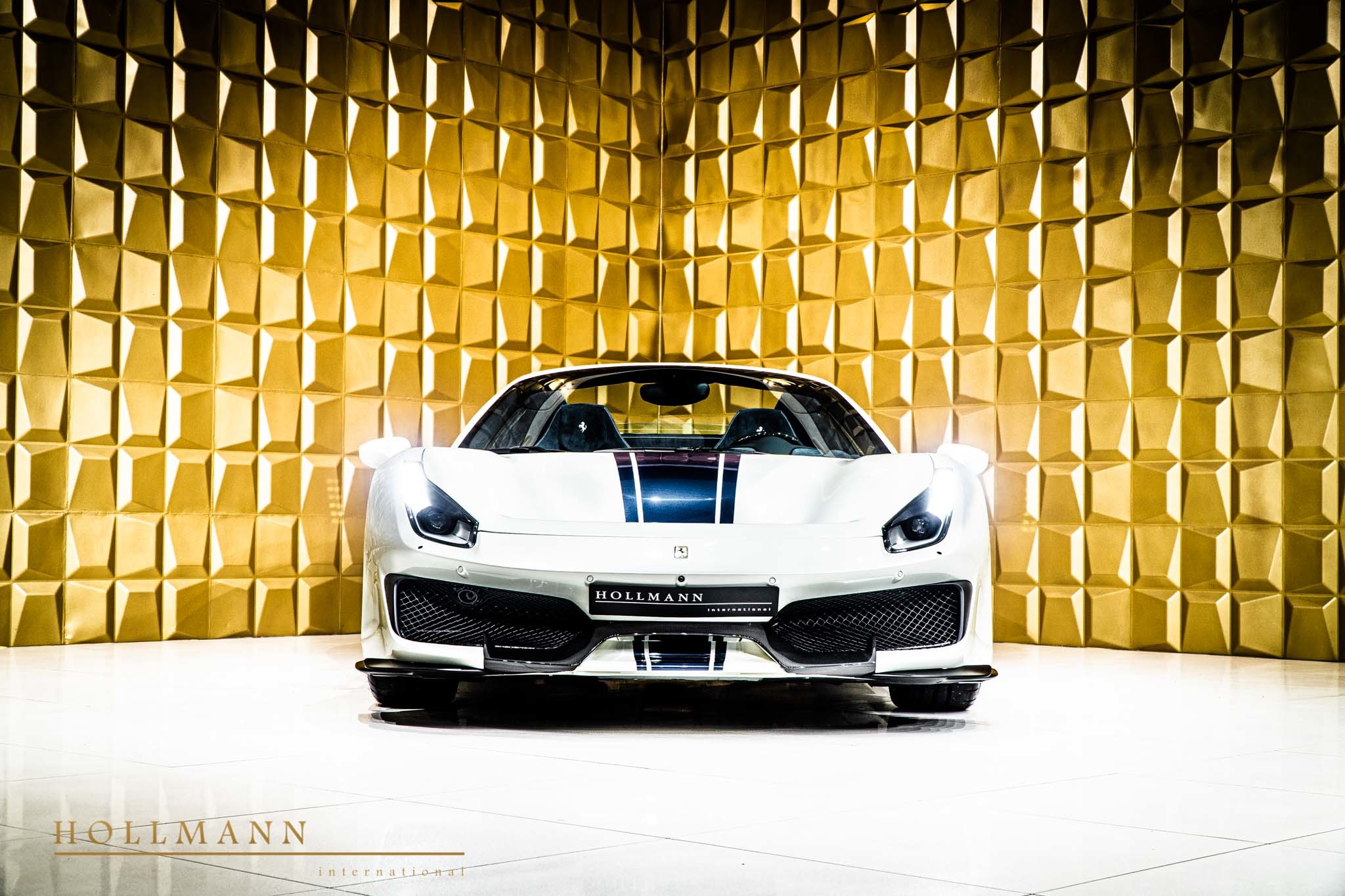 2020 Ferrari 488 Pista Spider, 2/18