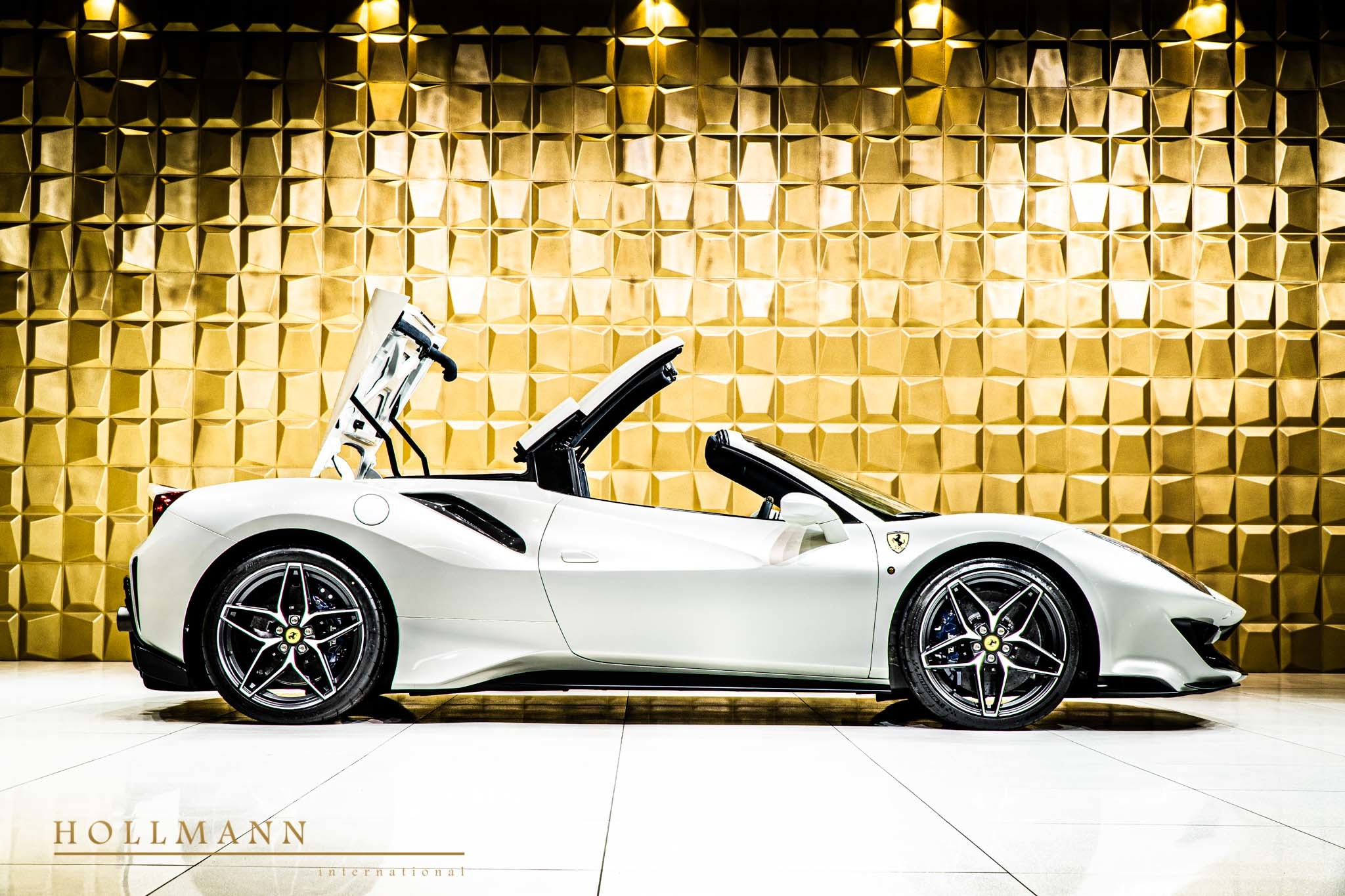 2020 Ferrari 488 Pista Spider, 4/18