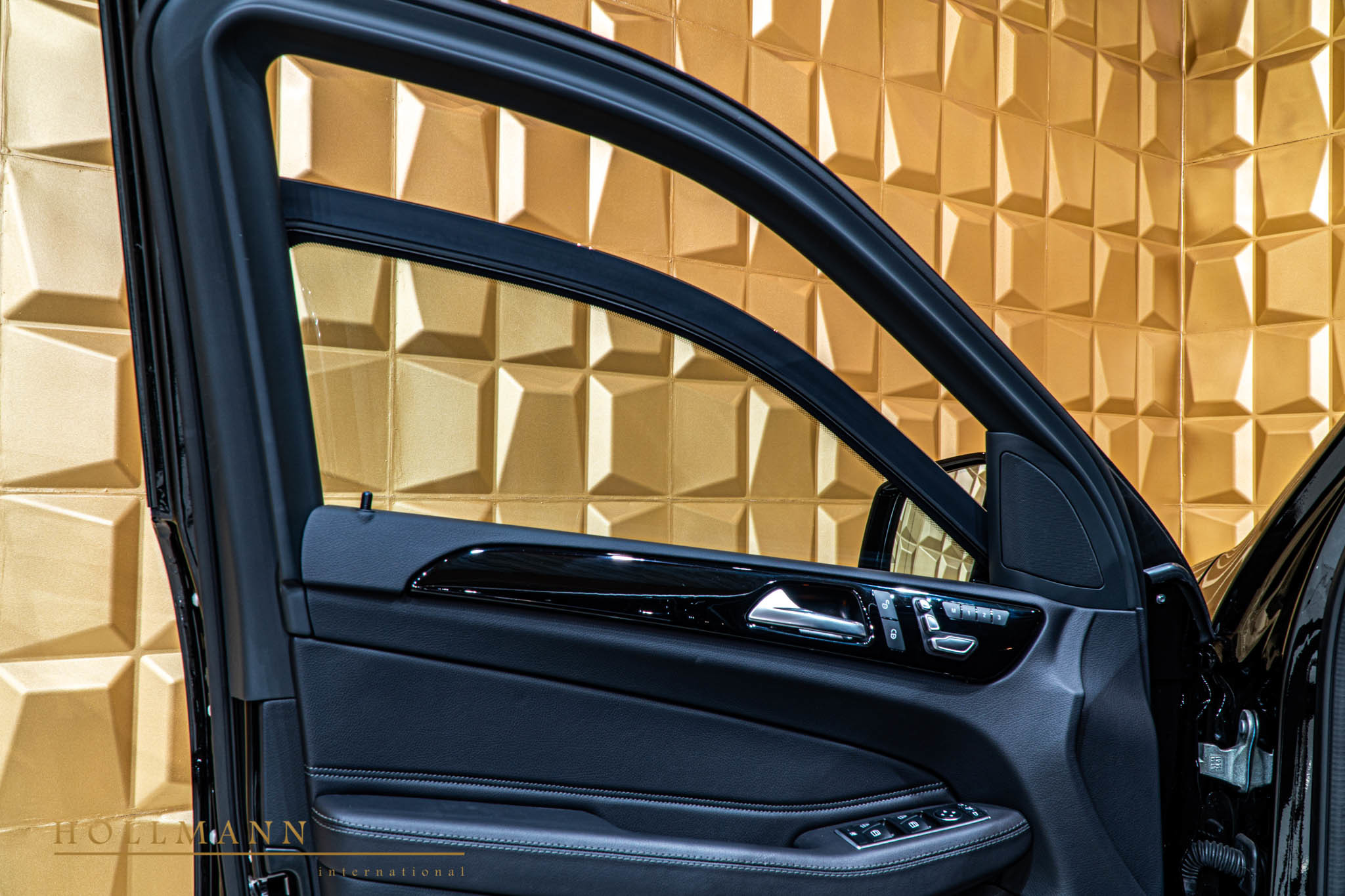 2020 Mercedes-Benz GLE 500 4MATIC VR4 Guard, 8/17