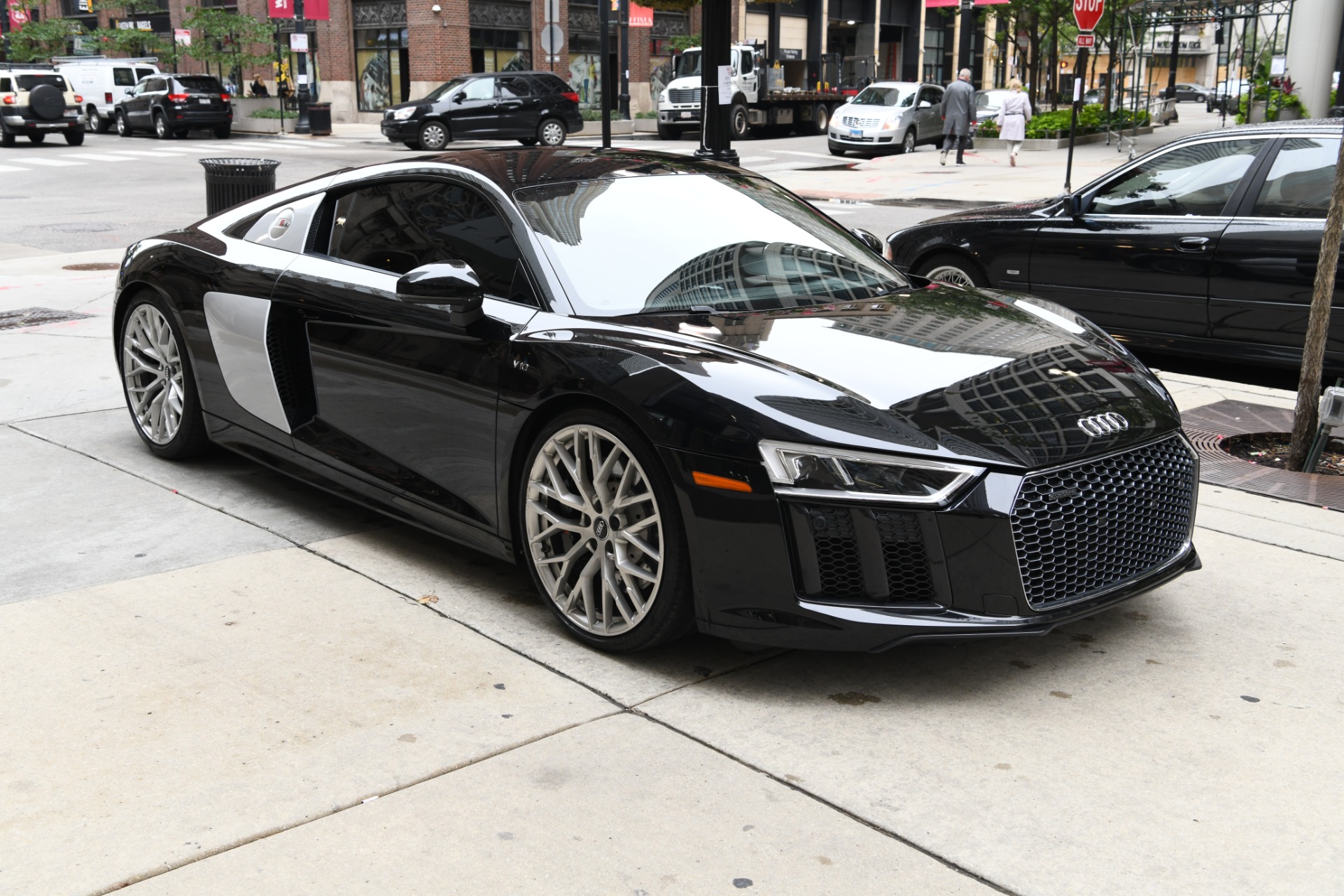 2017 AUDI R8 5.2 QUATTRO V10, 2/17
