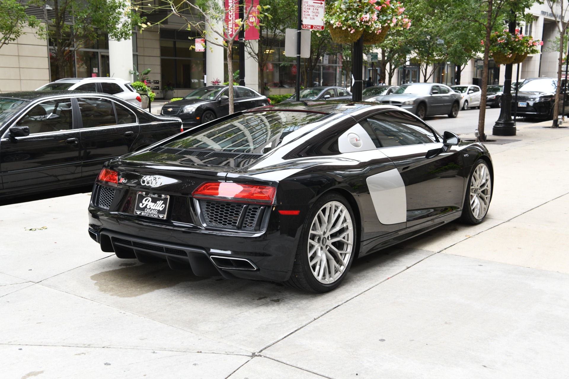2017 AUDI R8 5.2 QUATTRO V10, 3/17
