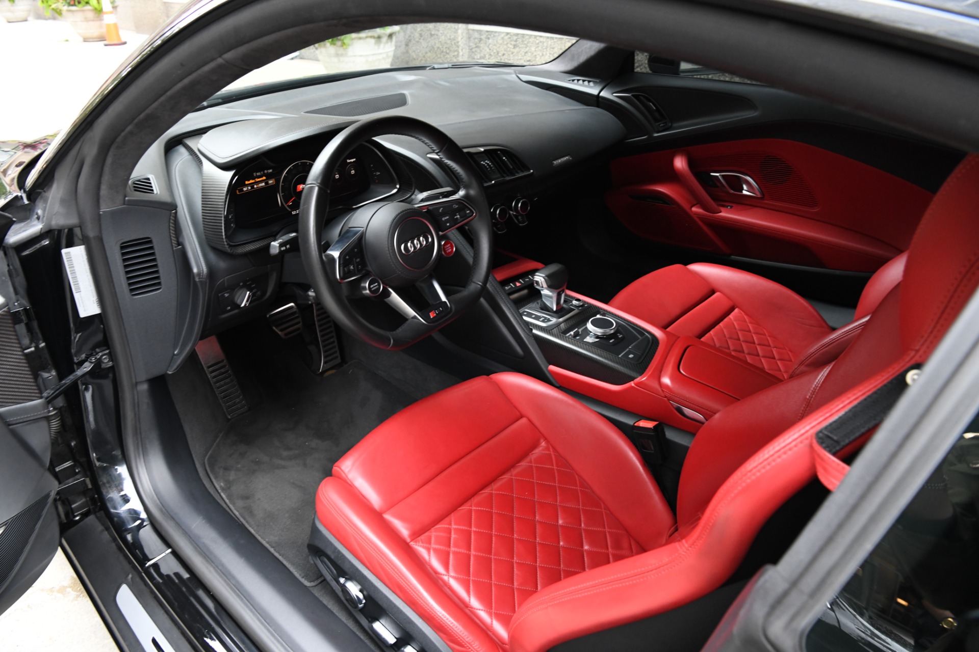 2017 AUDI R8 5.2 QUATTRO V10, 9/17
