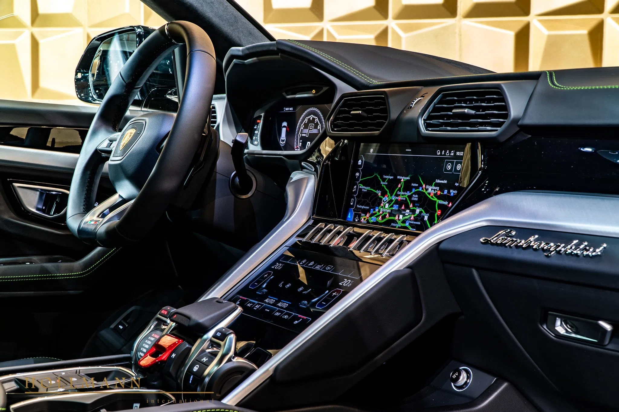 2020 Lamborghini Urus interior, Nero Ade