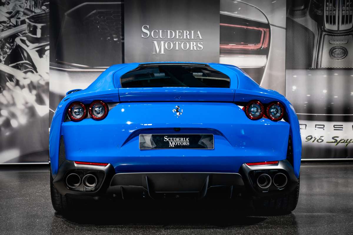 2020 Ferrari 812 Superfast, 6/15