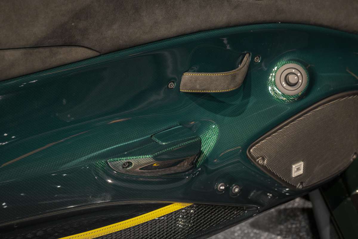 2020 Ferrari 488 Pista, 3/14