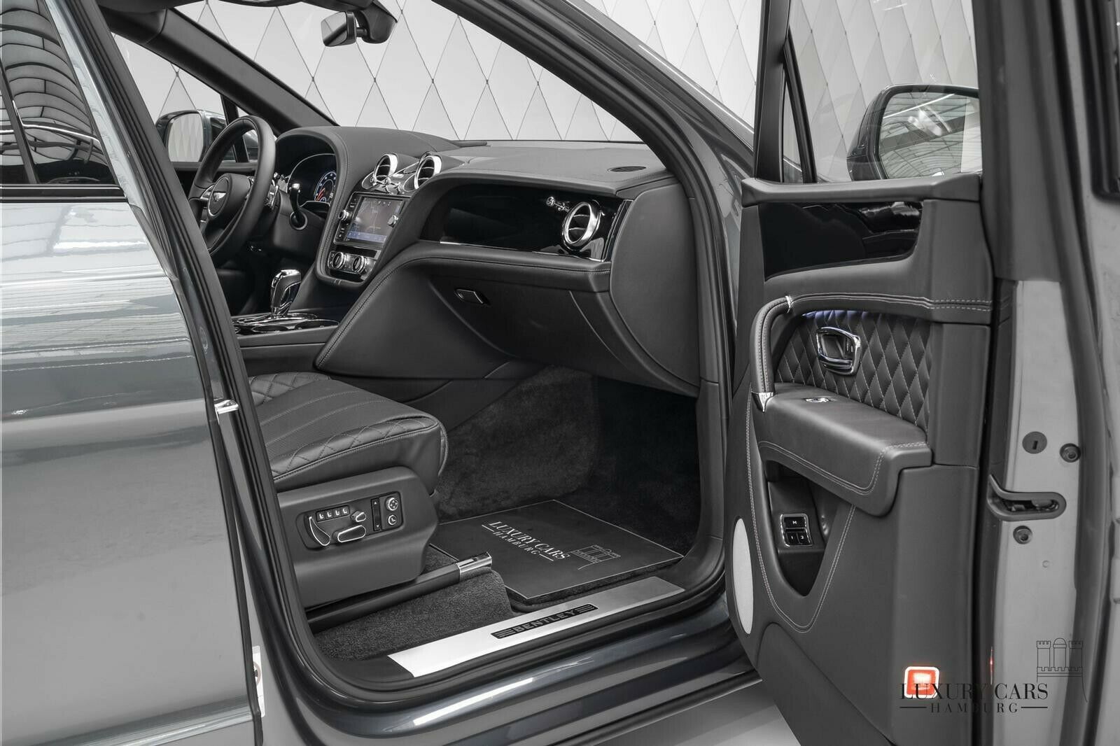 2018 Bentley Bentayga V8 MULLINER, 11/20