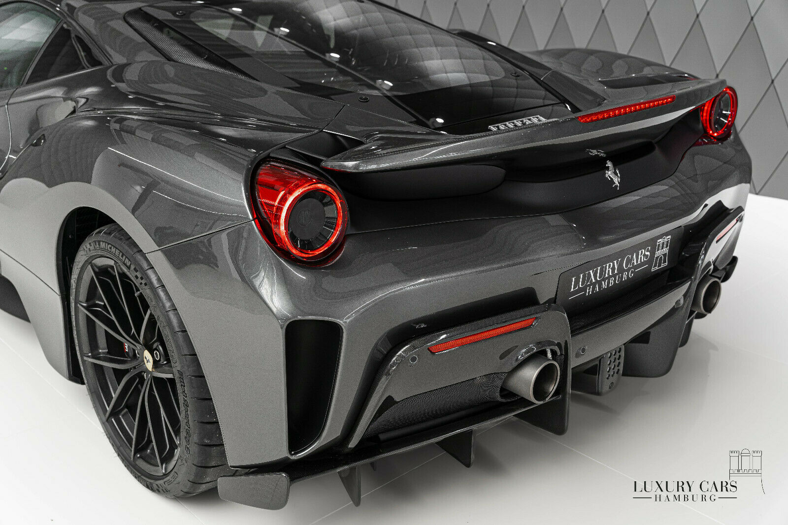 2020 Ferrari 488 Pista, 4/20