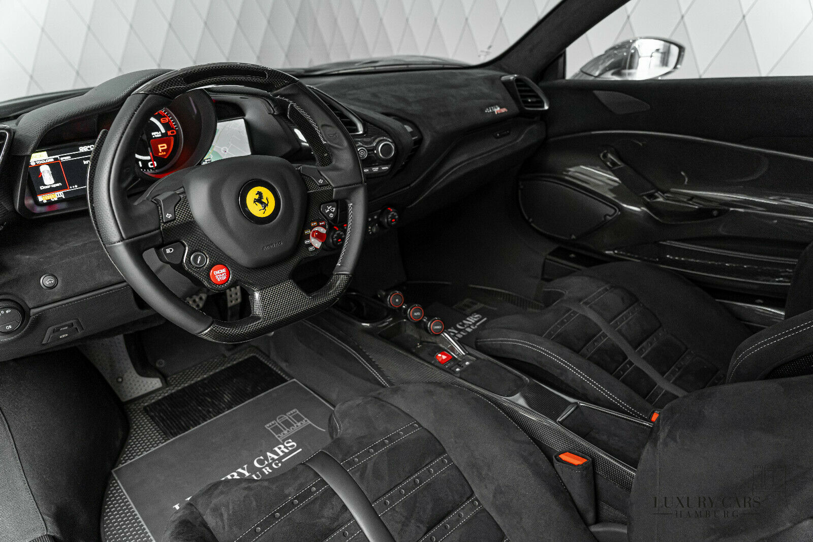 2020 Ferrari 488 Pista, 8/20