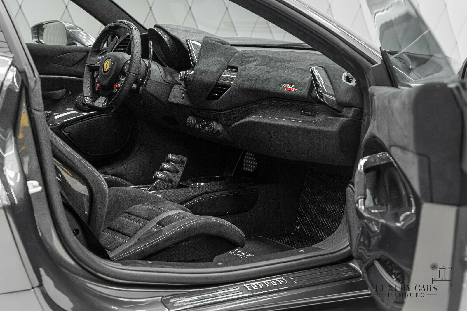 2020 Ferrari 488 Pista, 11/20