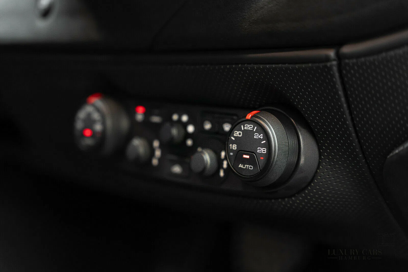 2020 Ferrari 488 Pista interior, center console, Leather Alcantara Nero
