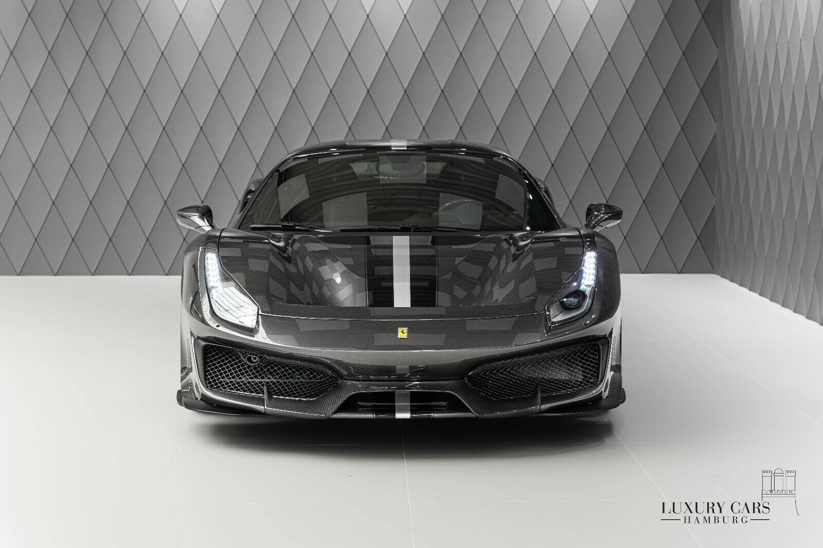 2020 Ferrari 488 Pista, 19/20