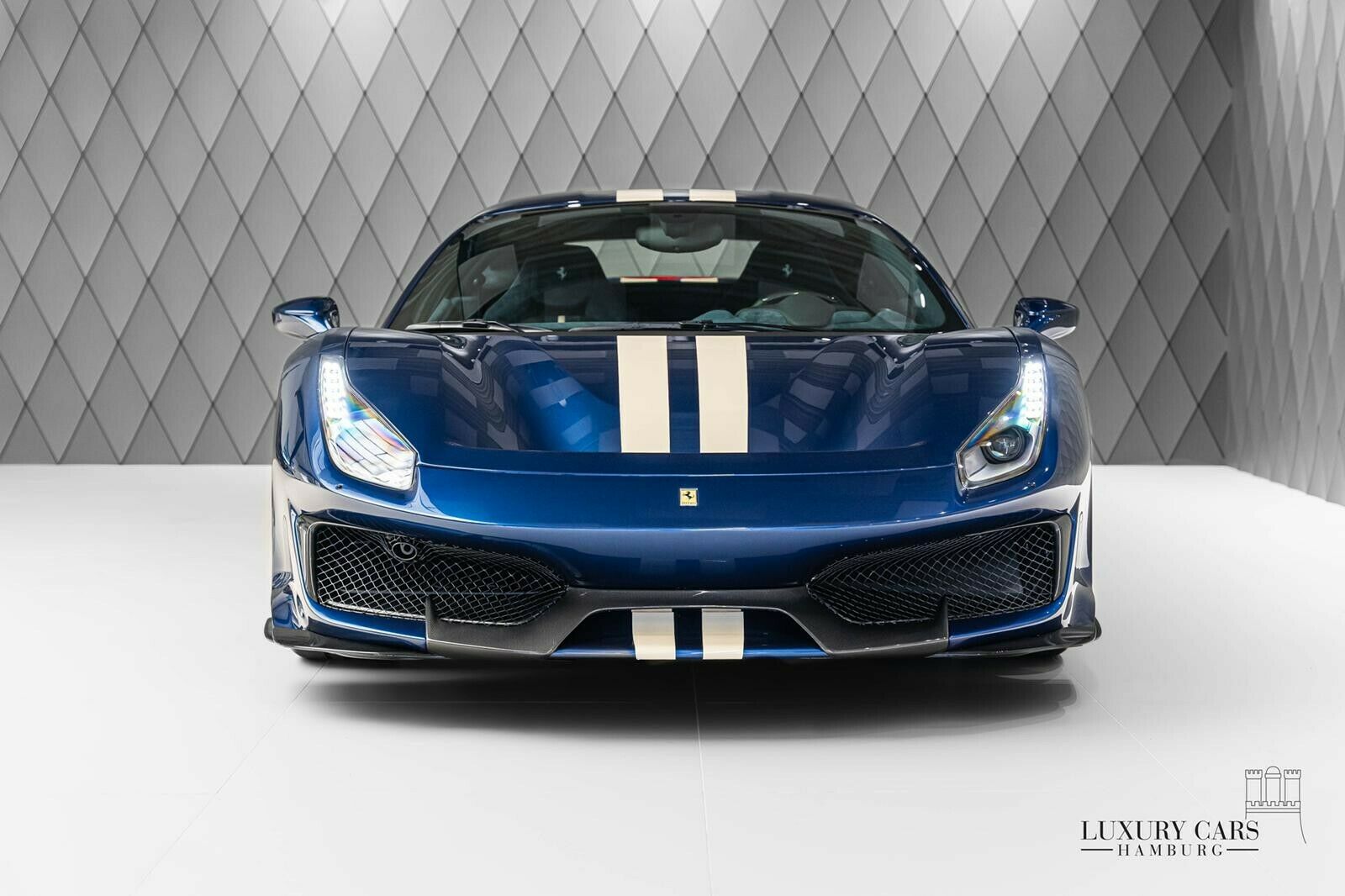 2020 Ferrari 488 Pista, 2/20
