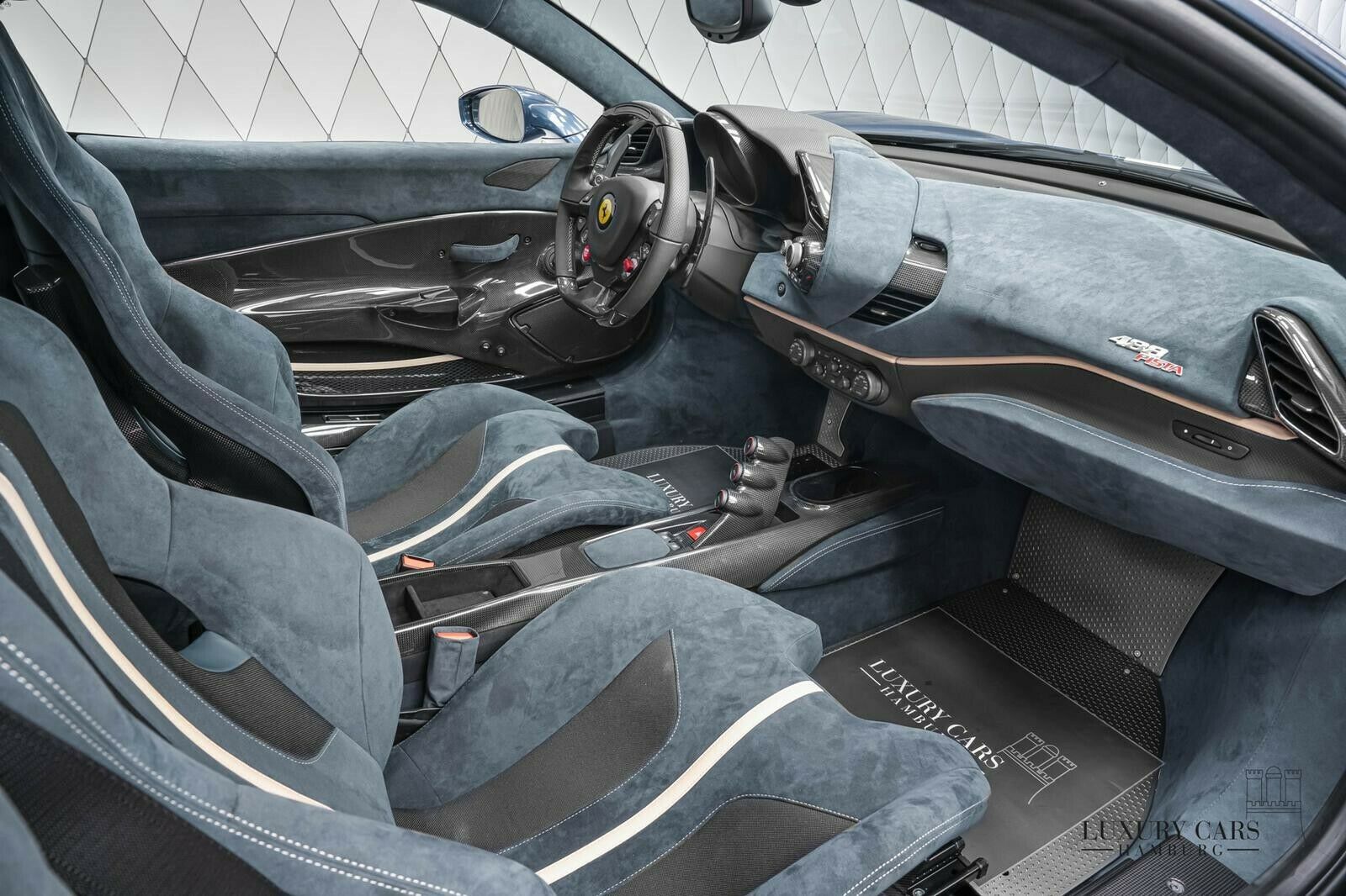 2020 Ferrari 488 Pista, 10/20