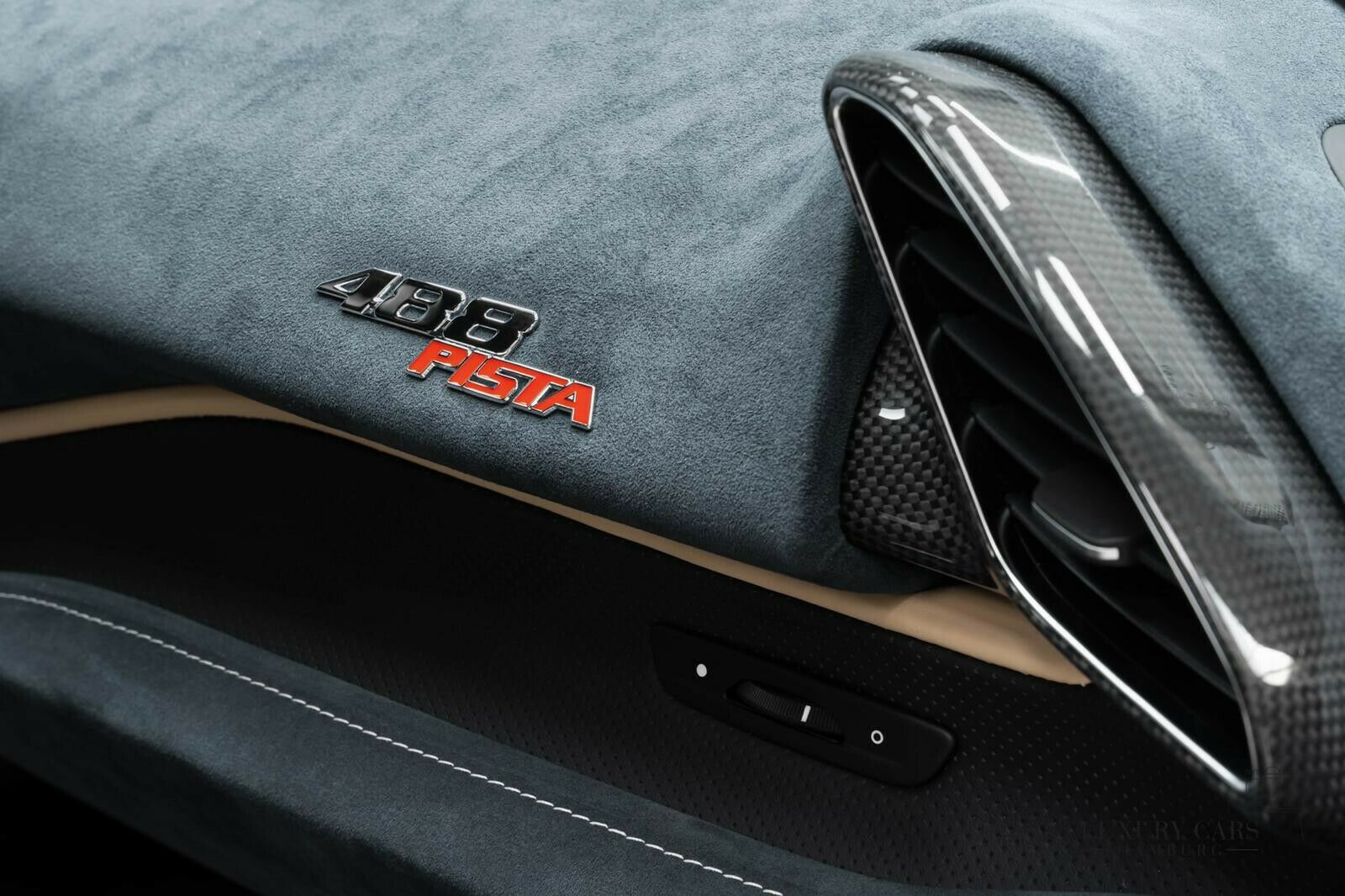 2020 Ferrari 488 Pista, 15/20
