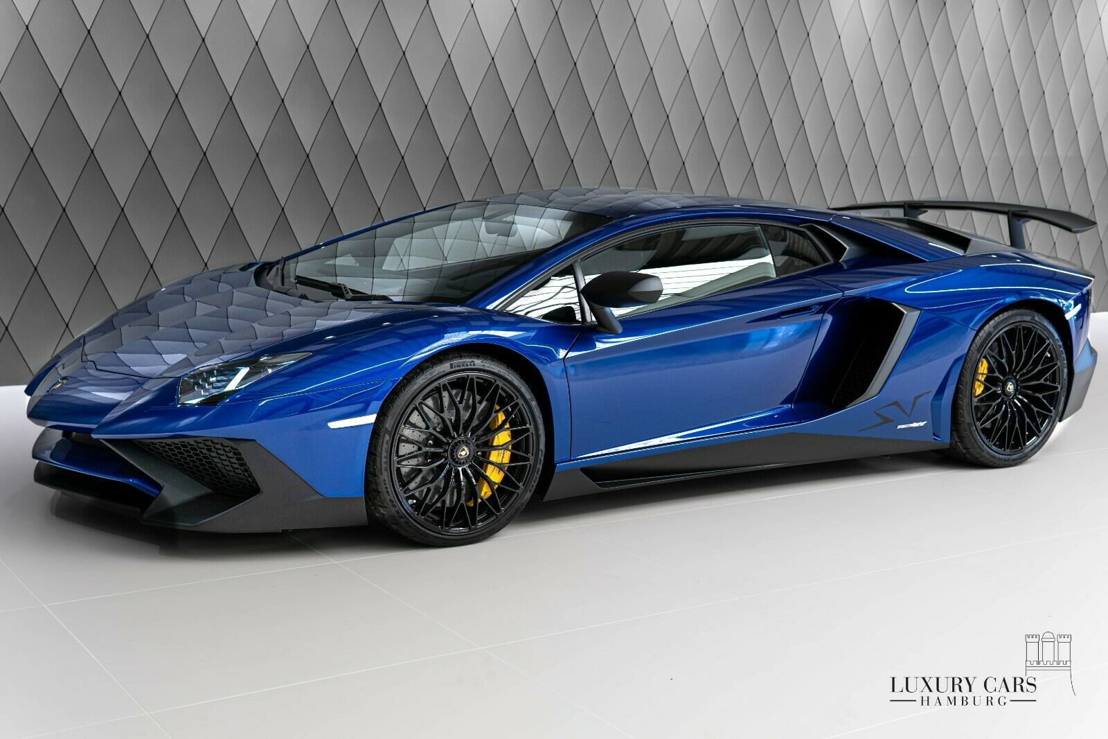 2018 Lamborghini Aventador LP 750-4 SV Coupe "1 of 600", 2/20