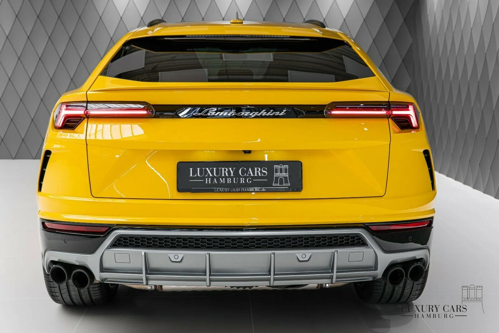 2020 Lamborghini Urus, rear three-quarter view, Giallo Auge Yellow
