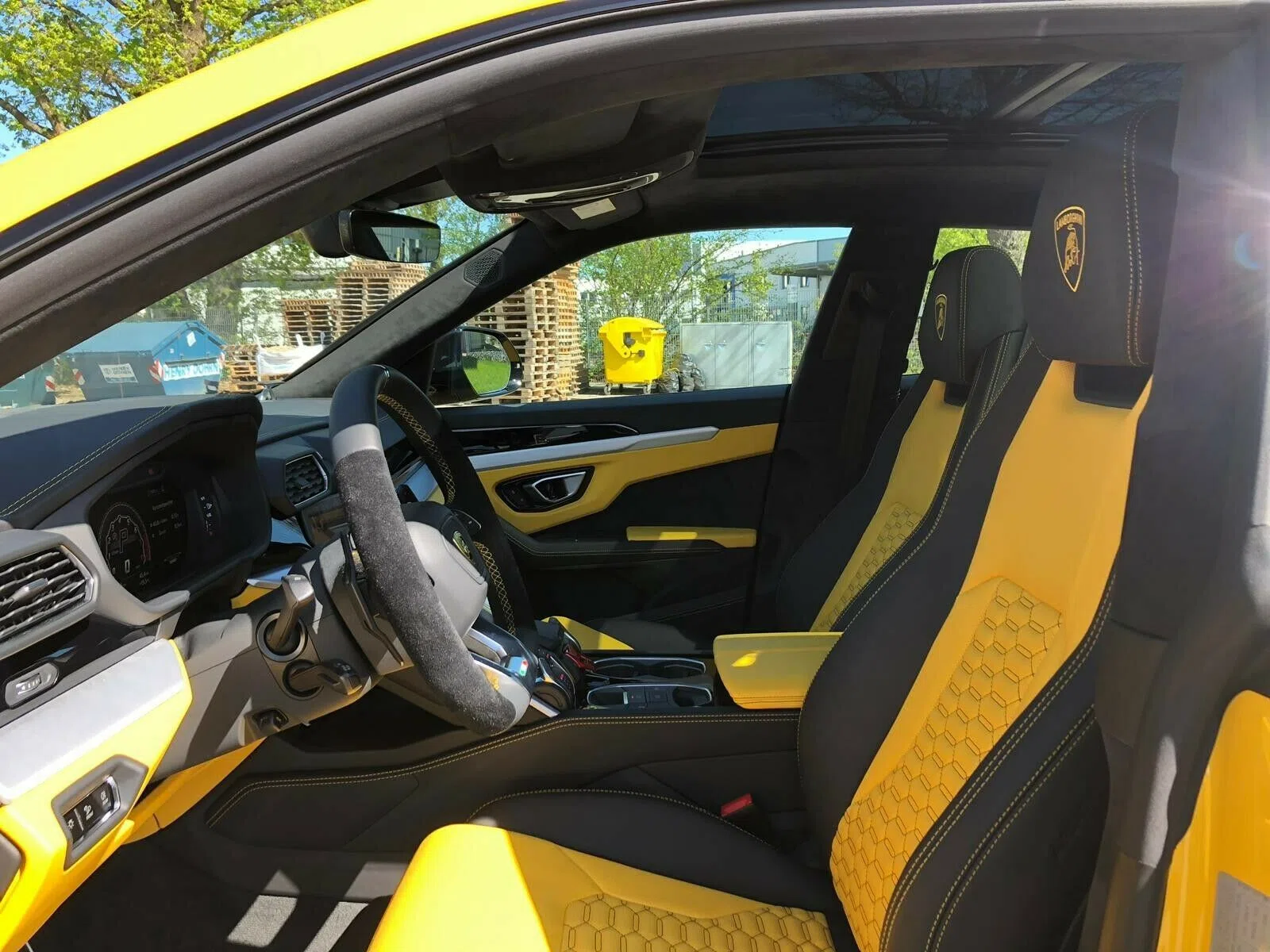 2020 Lamborghini Urus interior, Andere, Vollleder