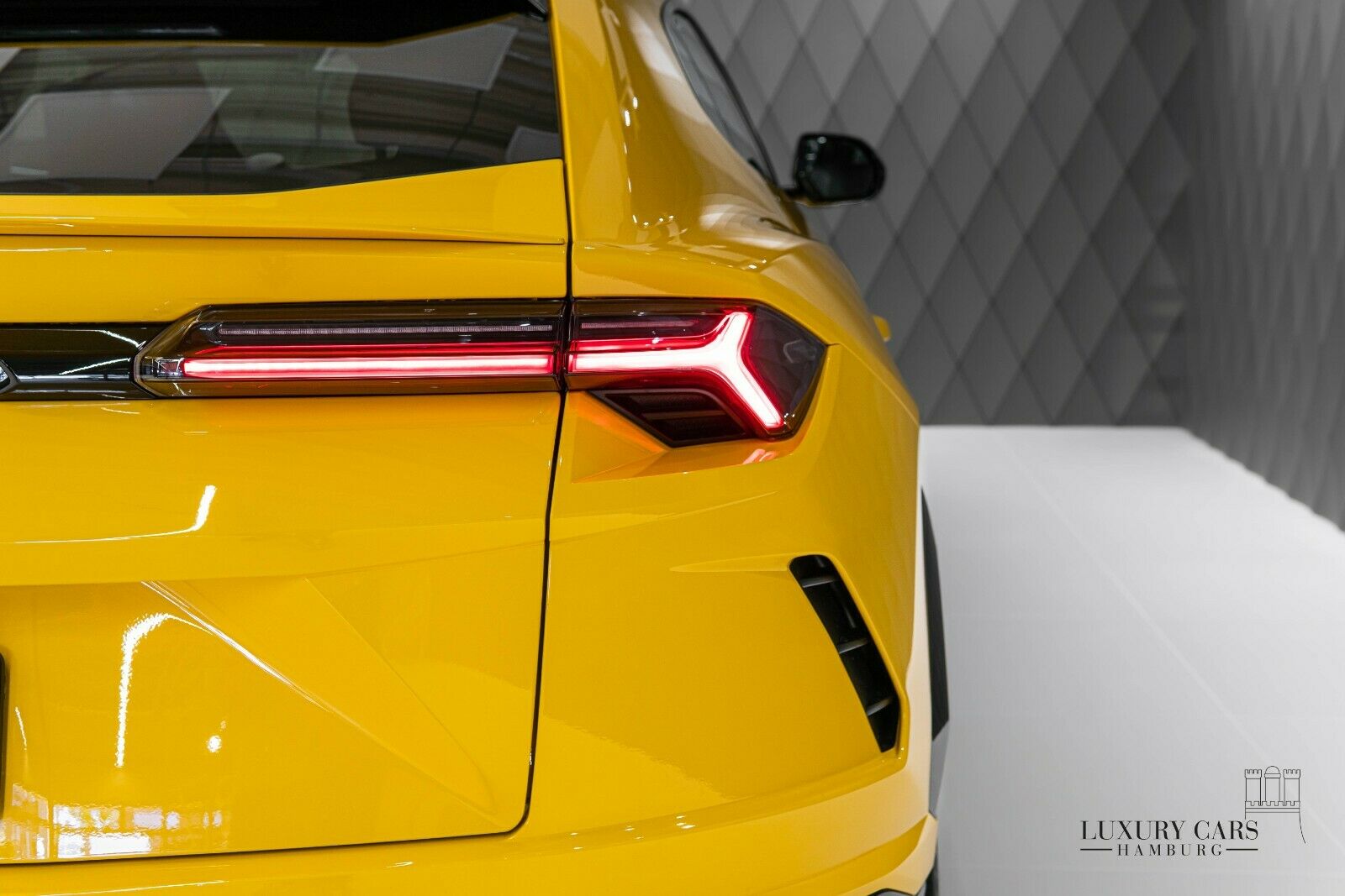 2020 Lamborghini Urus, 17/32