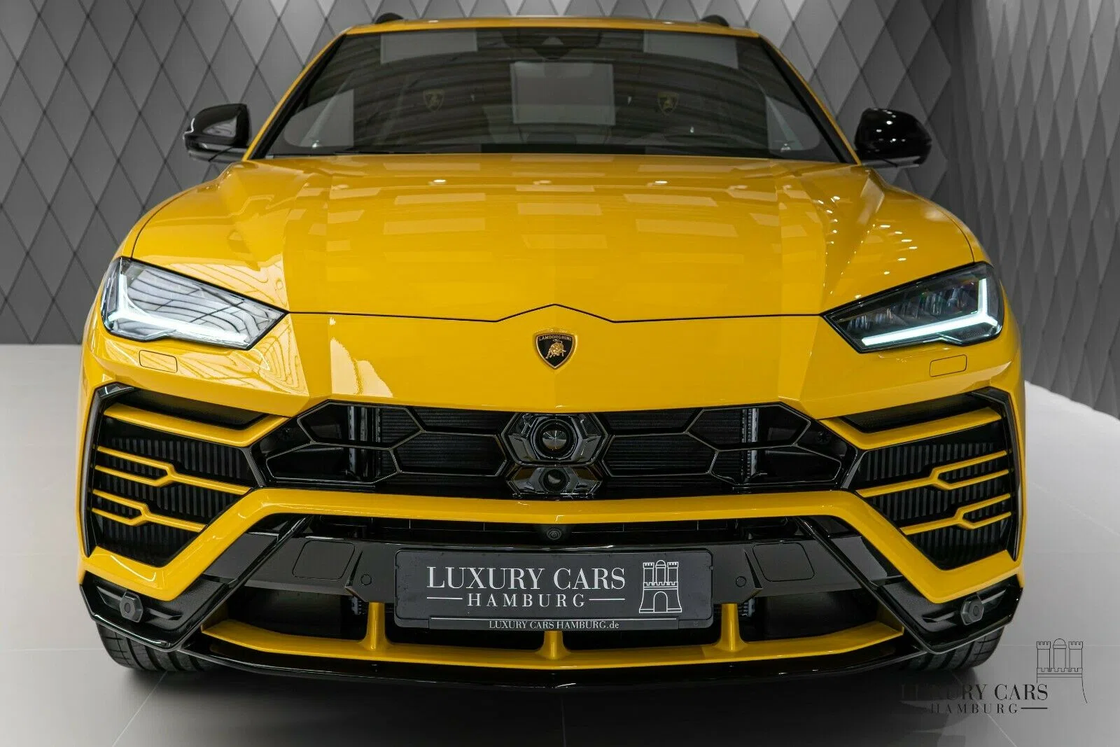 2020 Lamborghini Urus for sale, exterior, Giallo Auge Yellow