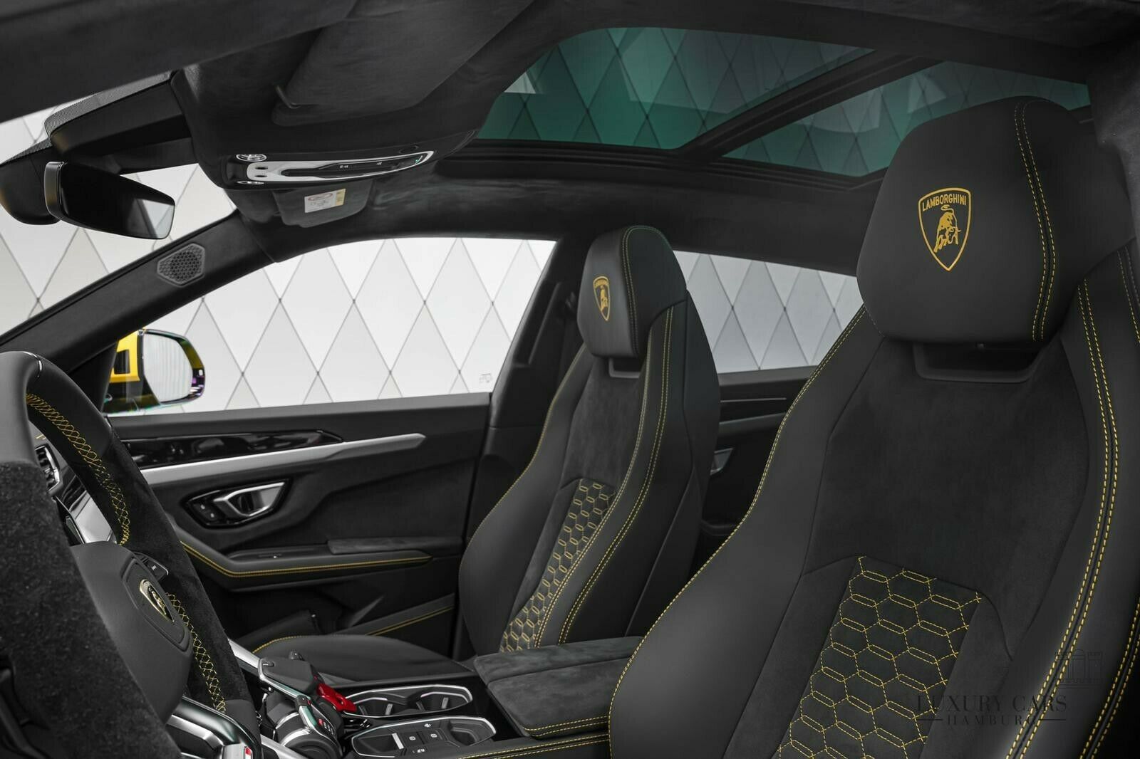 2020 Lamborghini Urus, 6/20