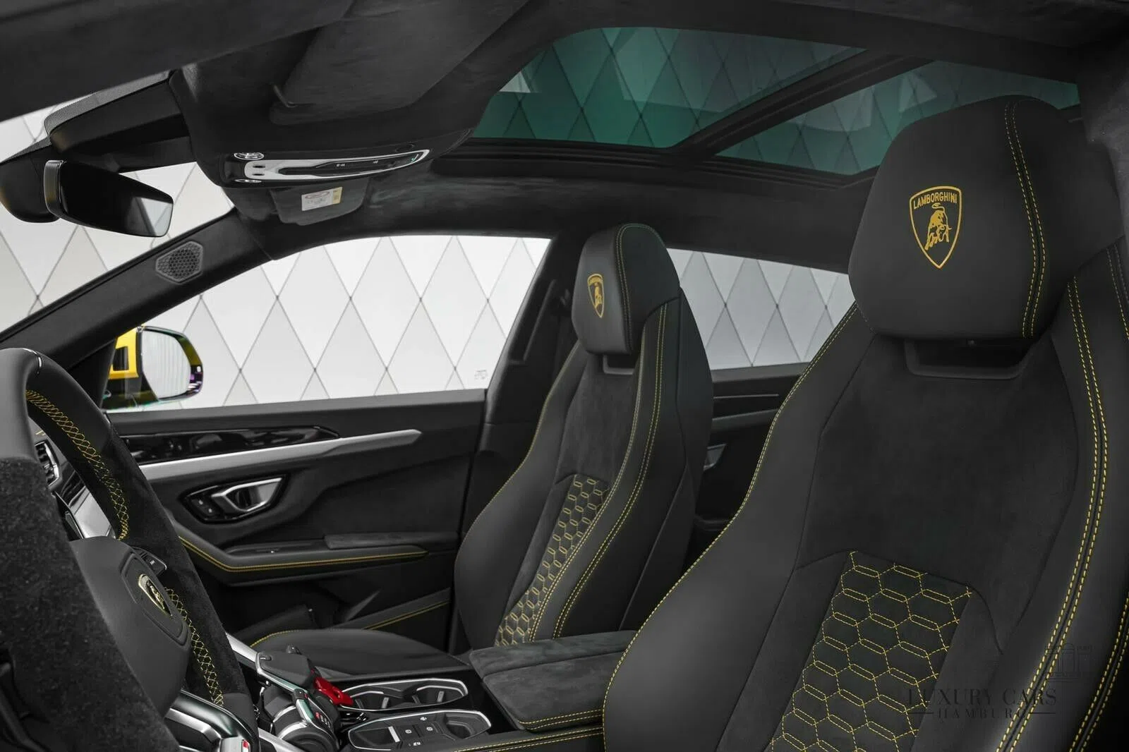 2020 Lamborghini Urus interior, seats, Schwarz, Vollleder