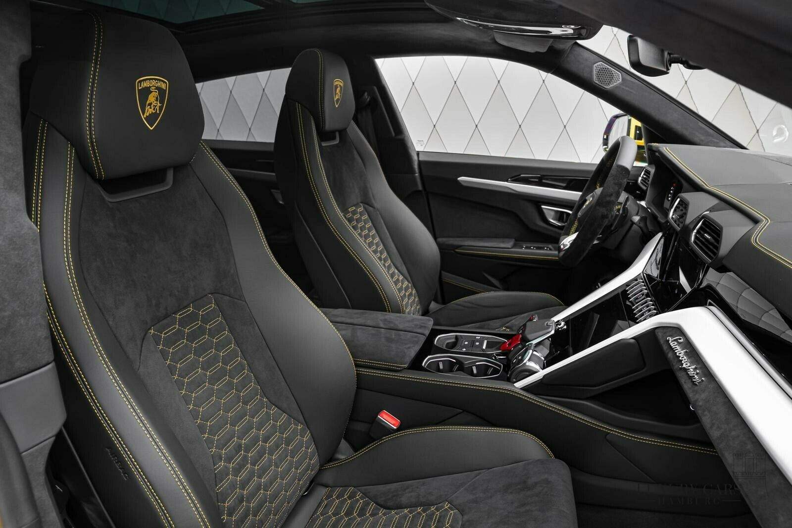 2020 Lamborghini Urus, 7/20