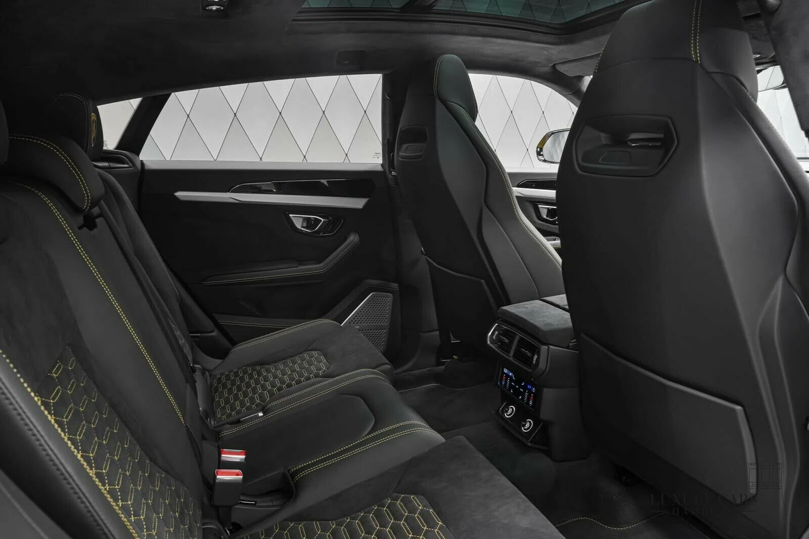 2020 Lamborghini Urus interior, seats, Schwarz, Vollleder