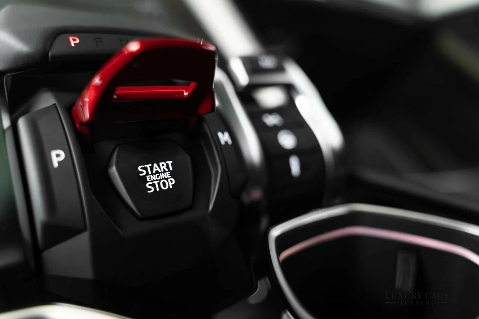 2020 Lamborghini Urus interior, center console, Schwarz, Vollleder