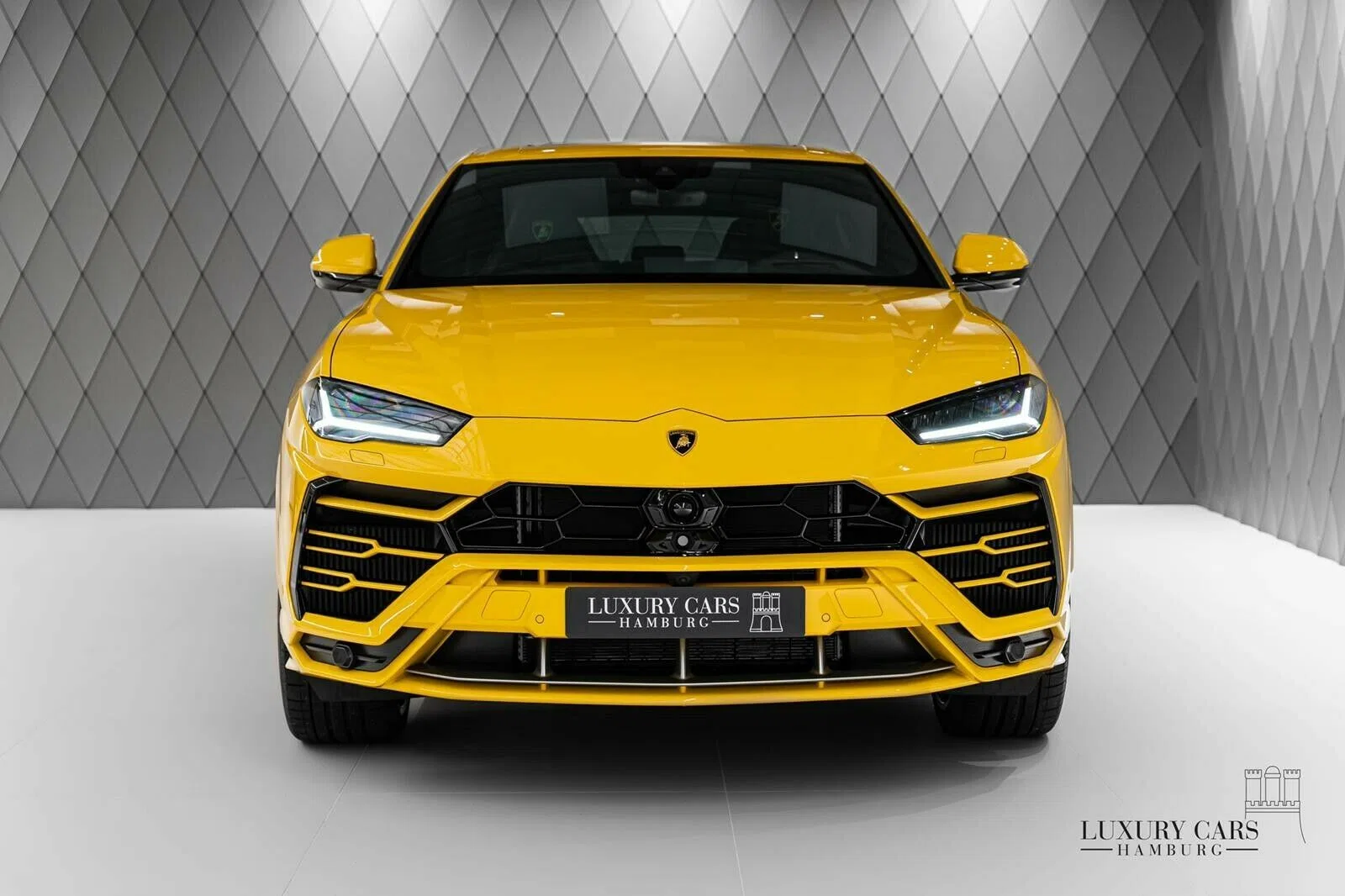 2020 Lamborghini Urus for sale, exterior, Gelb