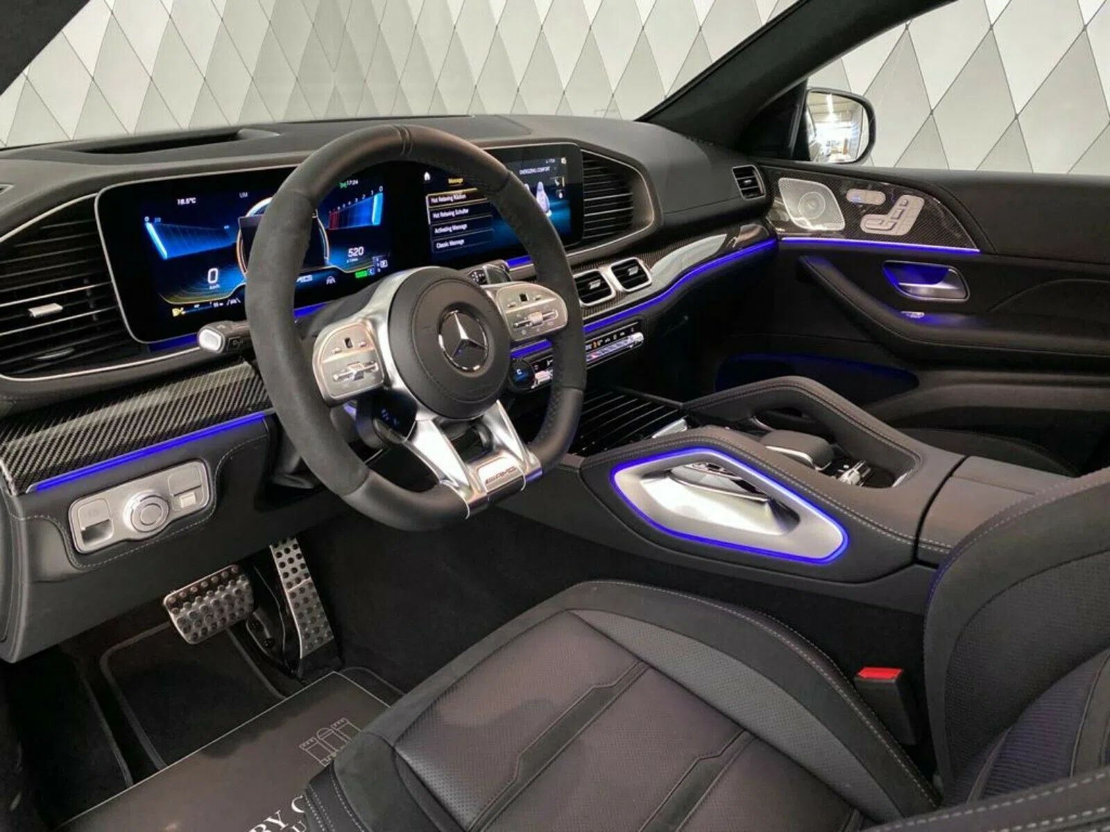 2020 Mercedes-Benz GLE 63 AMG interior, dashboard, Red Leather