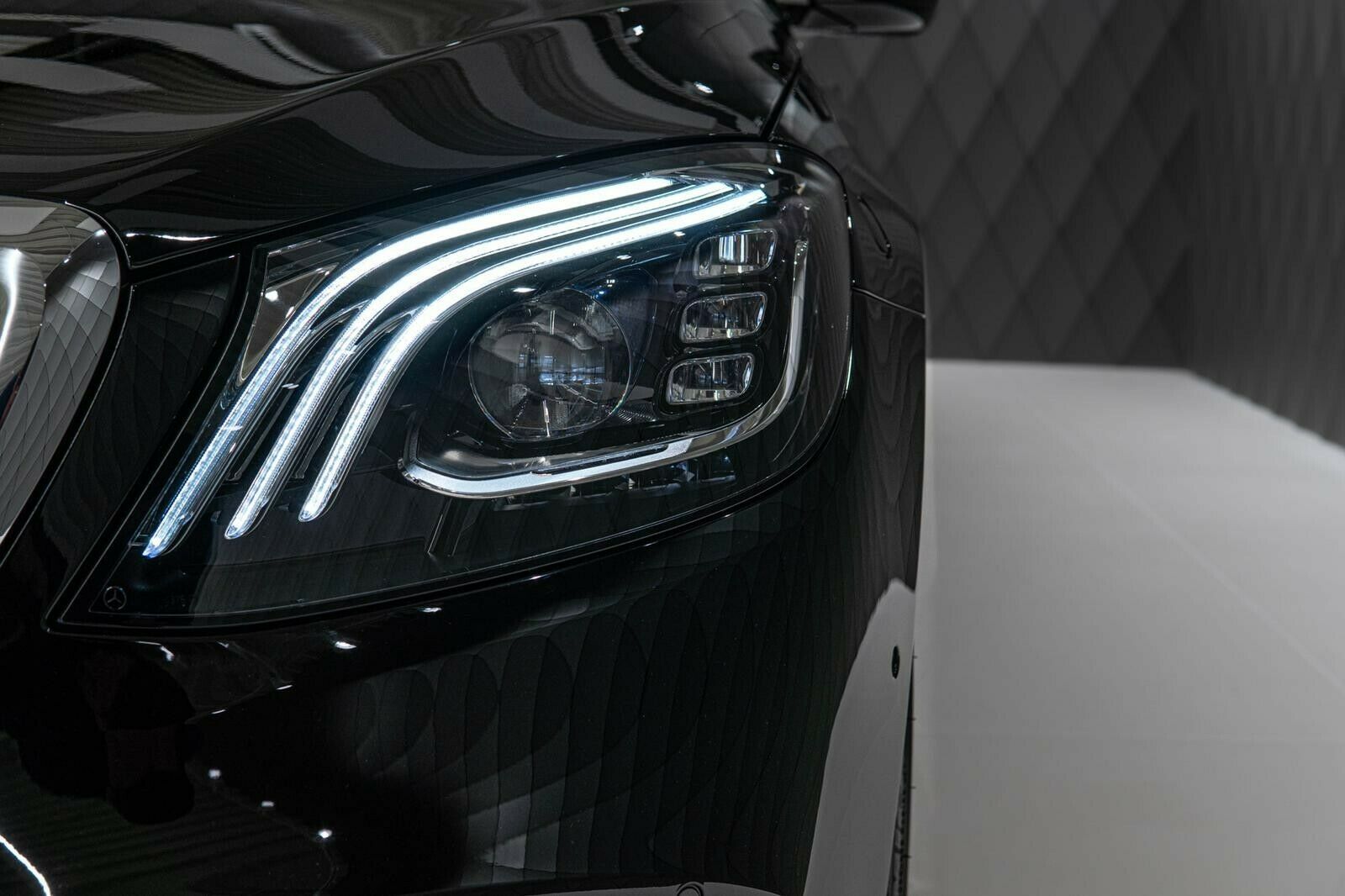 2017 Mercedes-Benz S 600 Maybach Pullman, 23/23