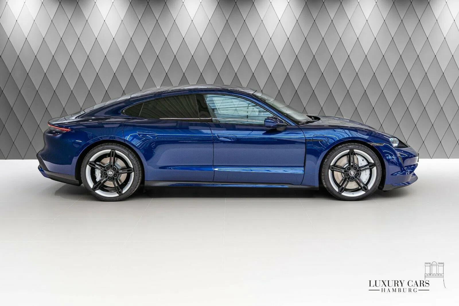 2020 Porsche Taycan Turbo