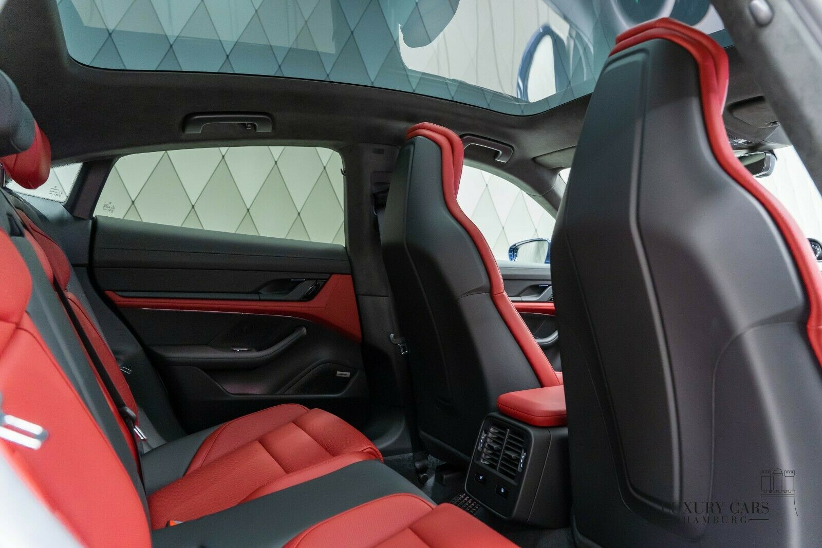 2020 Porsche Taycan Turbo, 12/20