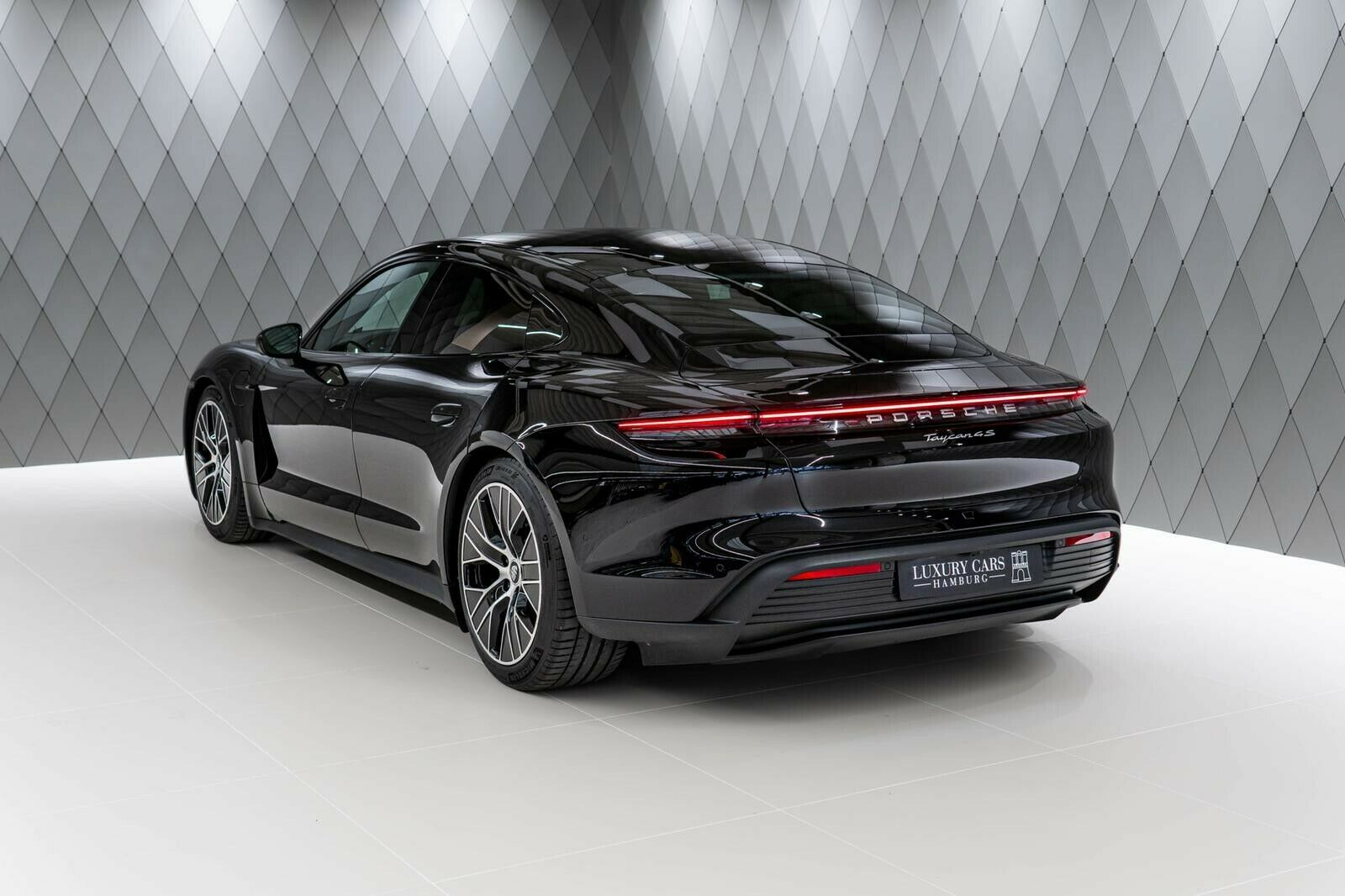 2020 Porsche Taycan 4S, 4/20