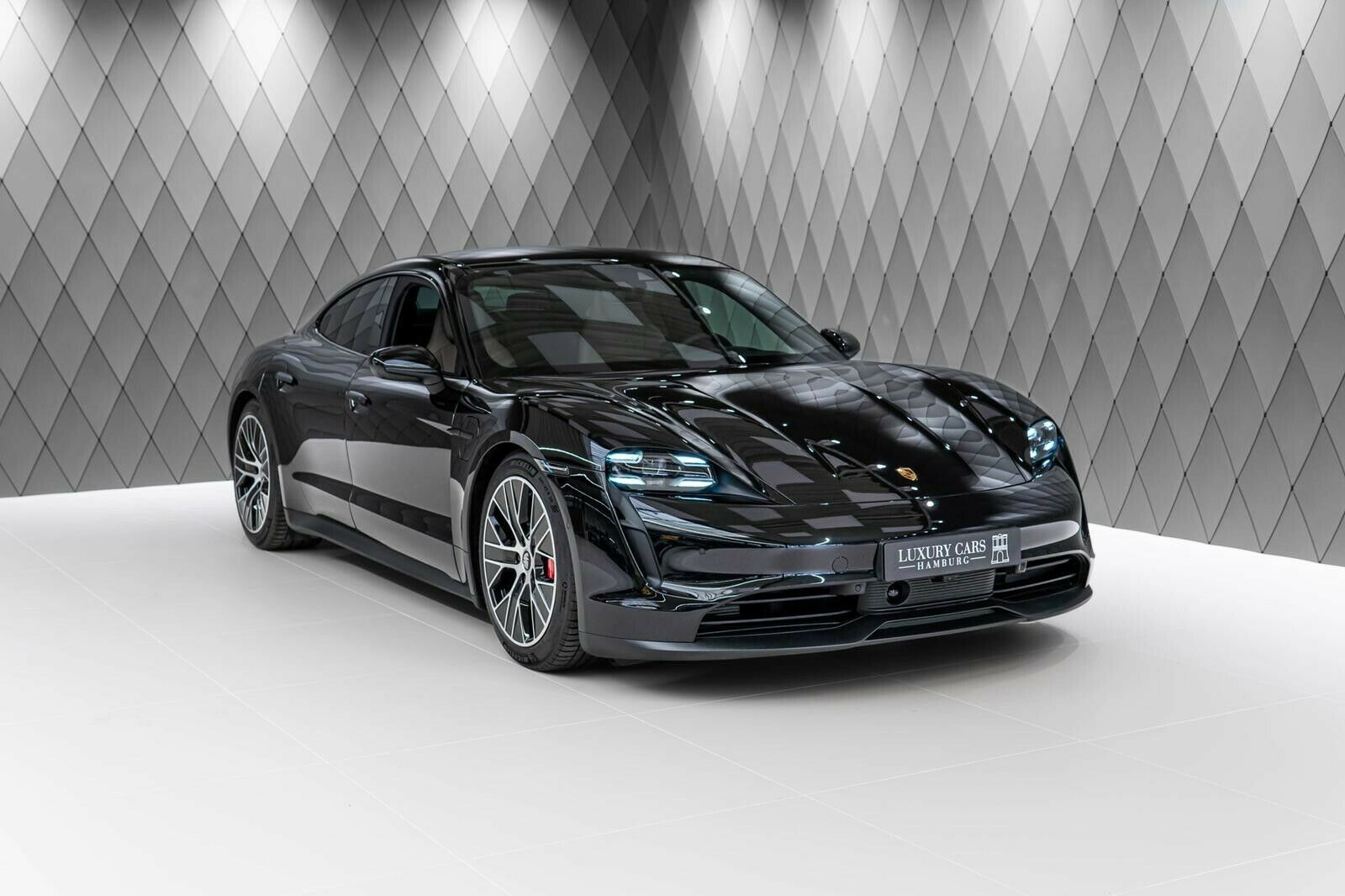 2020 Porsche Taycan 4S, 20/20