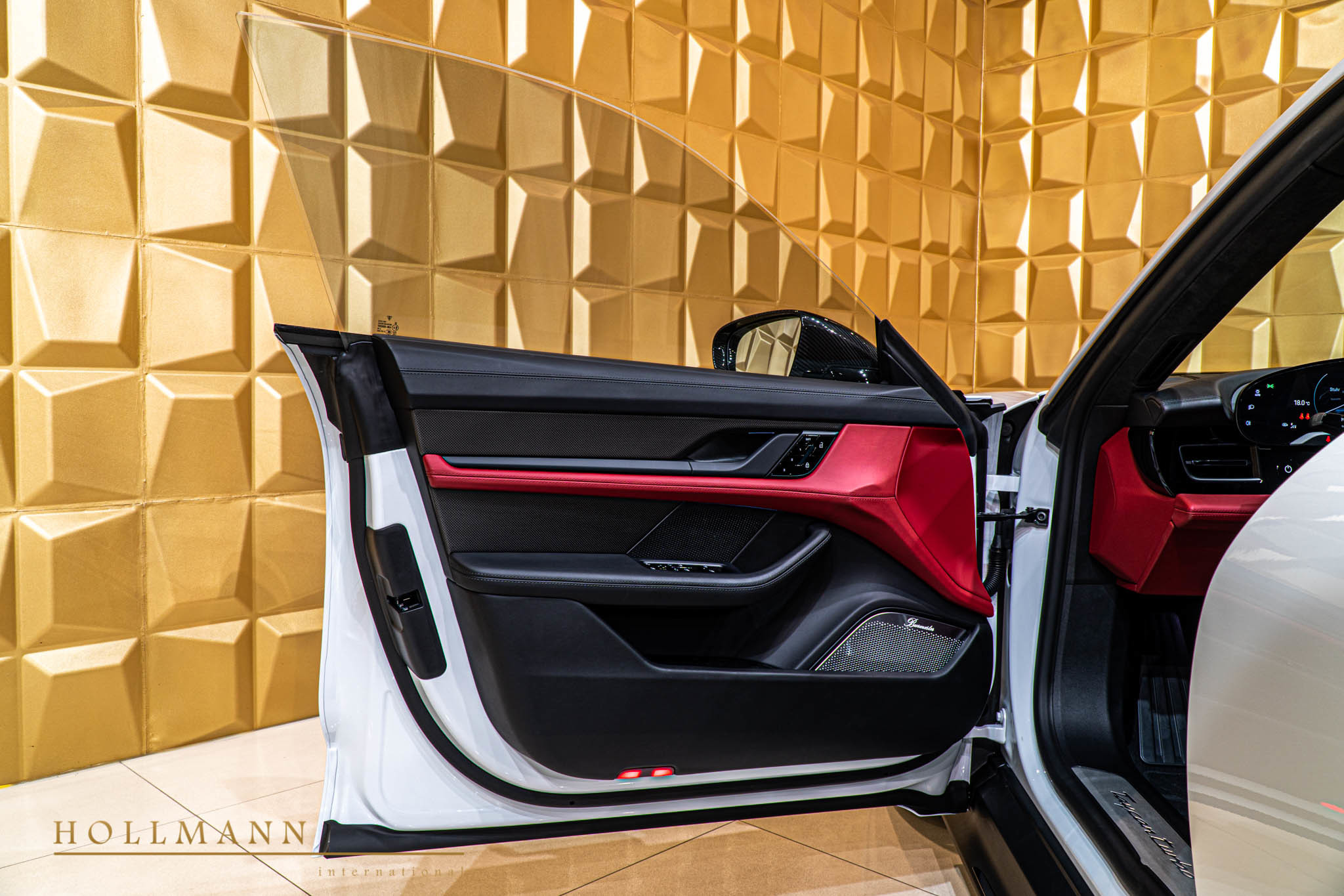 2020 Porsche Taycan Turbo, 8/20