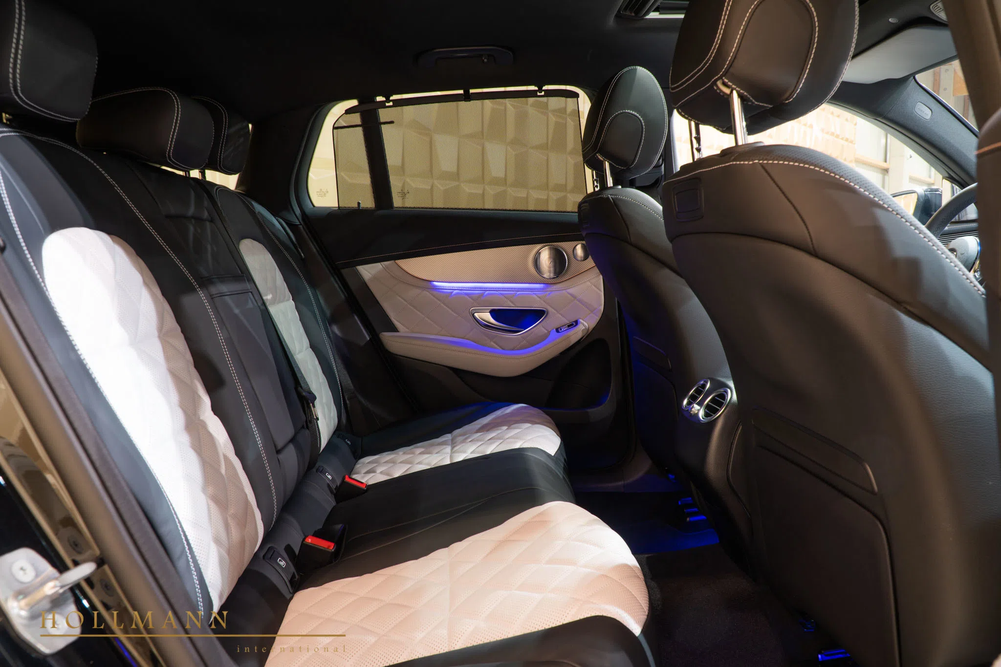 2020 Mercedes-Benz EQC 400 4Matic interior, seats