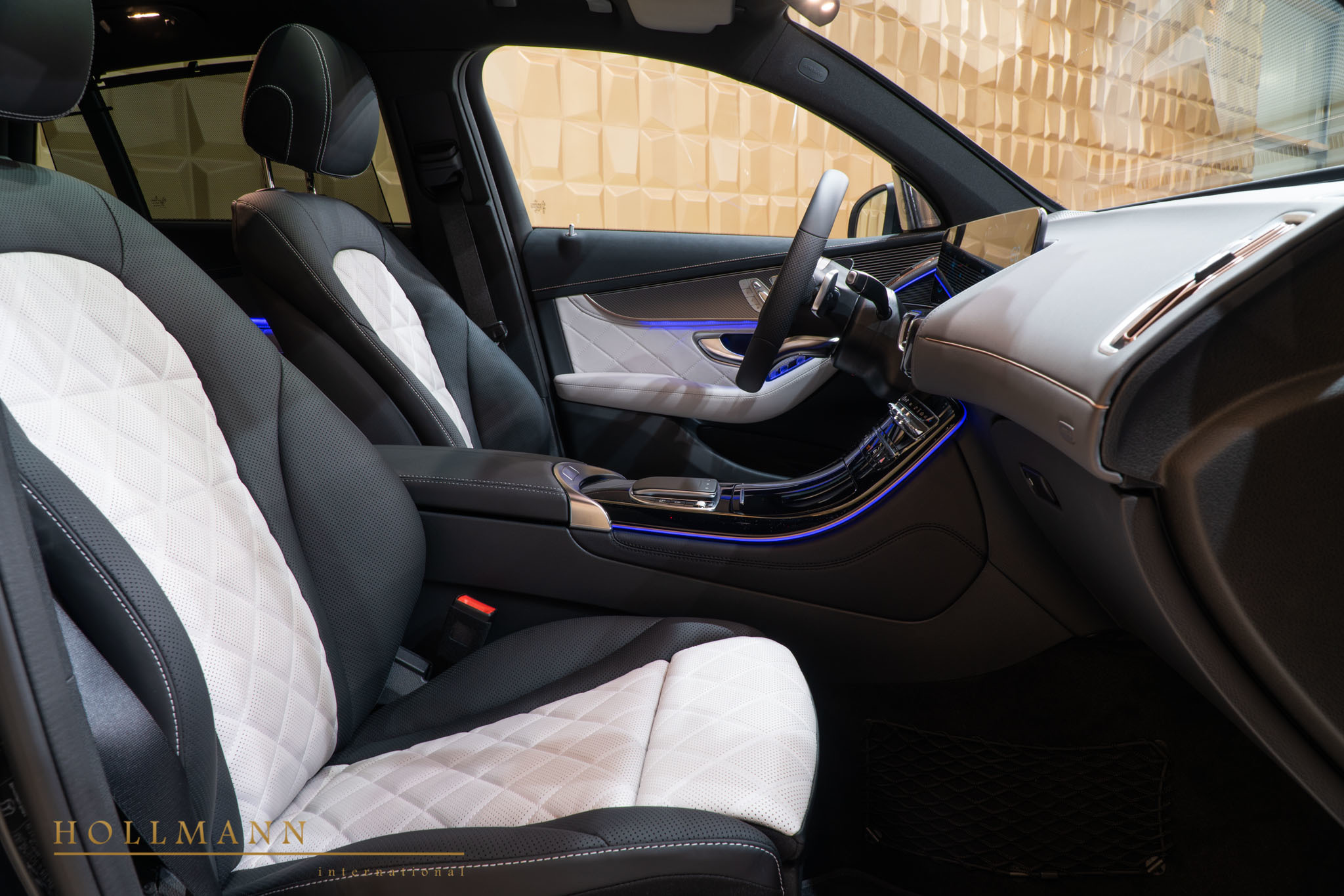2020 Mercedes-Benz EQC 400 4Matic, 16/20