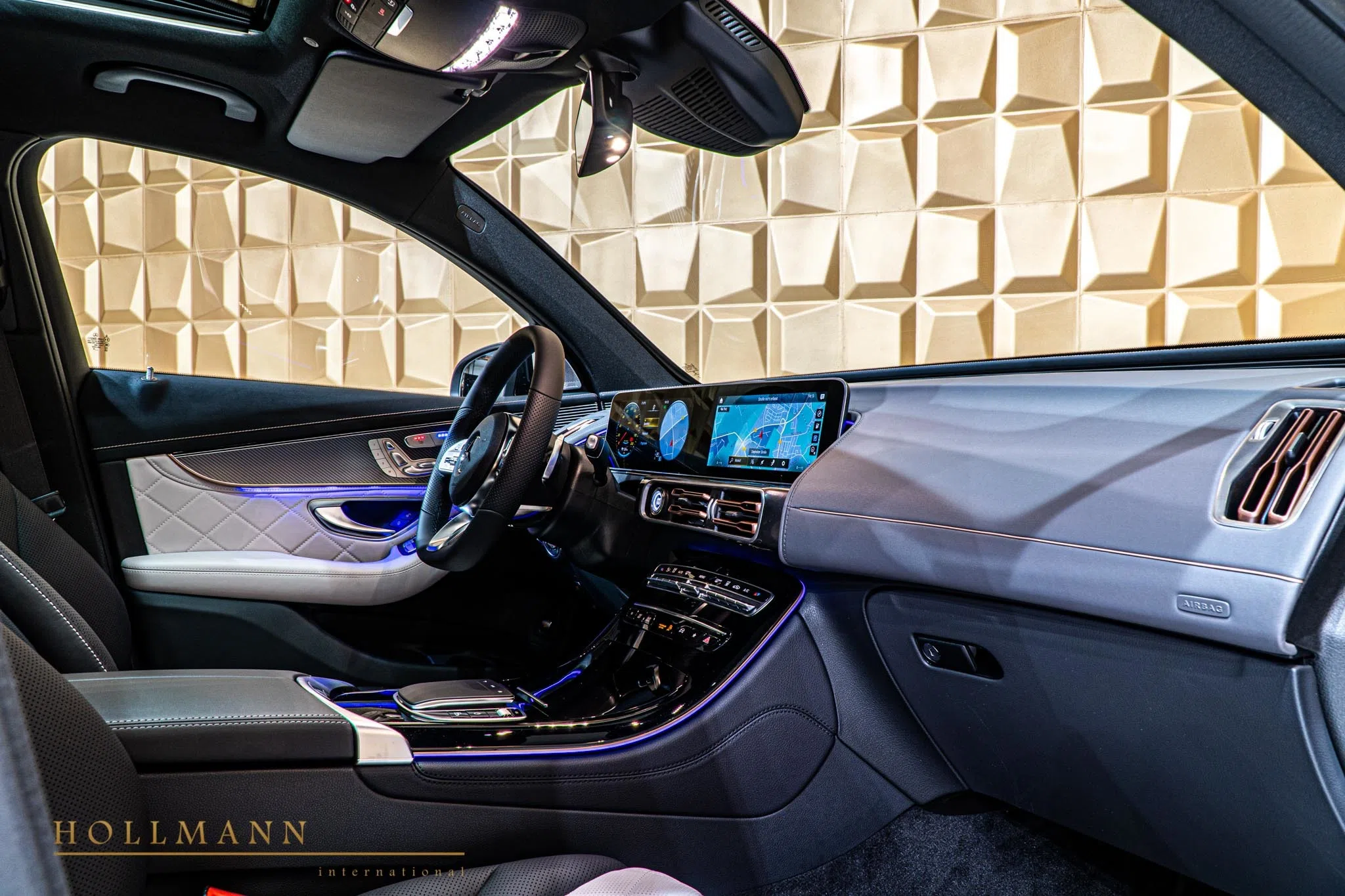 2020 Mercedes-Benz EQC 400 4Matic interior