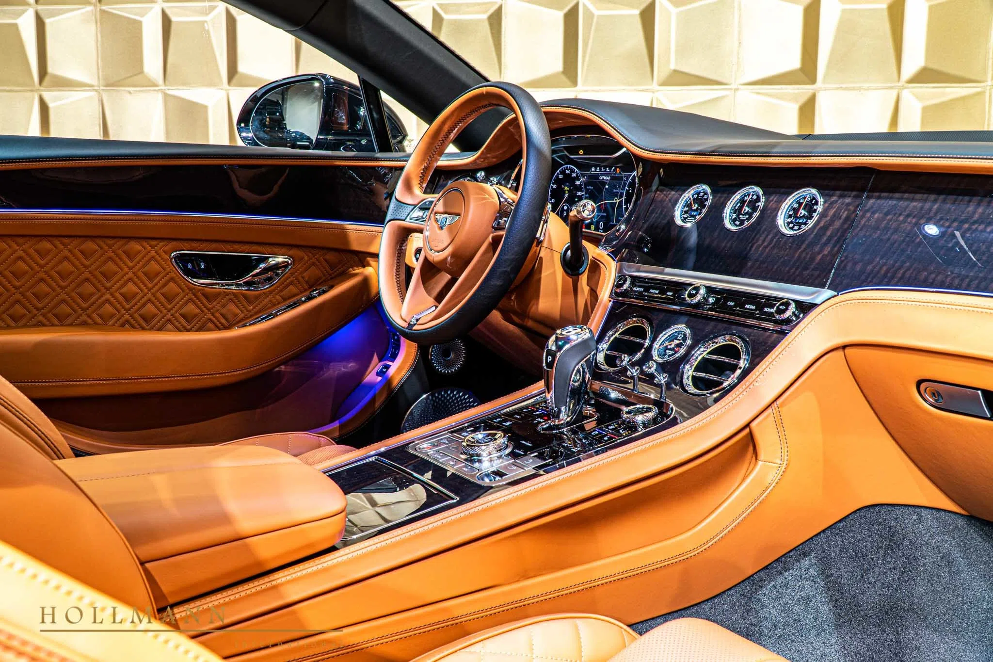 2020 Bentley Continental GT interior, dashboard, Newmarket Tan and Beluga split