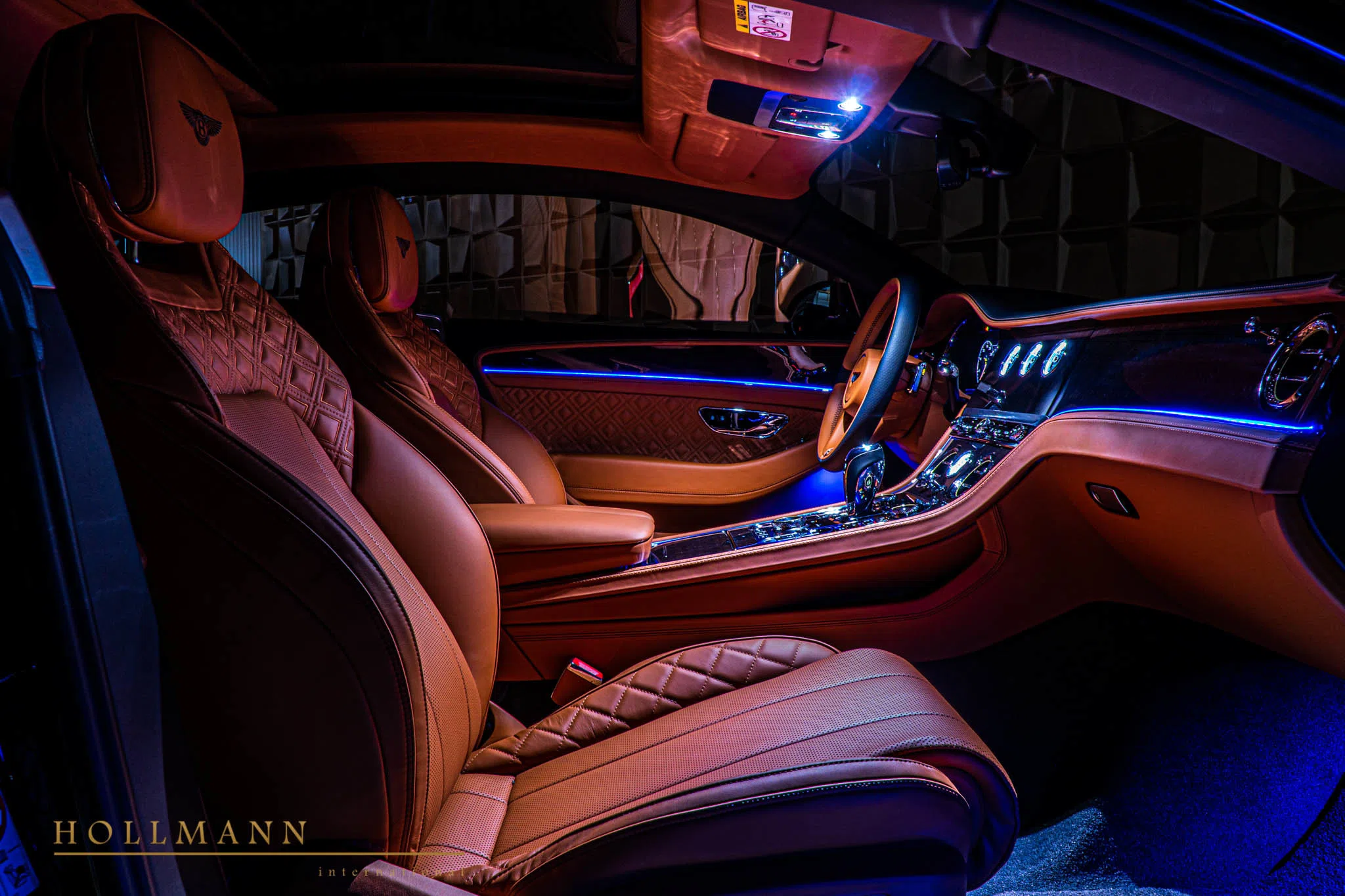 2020 Bentley Continental GT interior, seats, Newmarket Tan and Beluga split