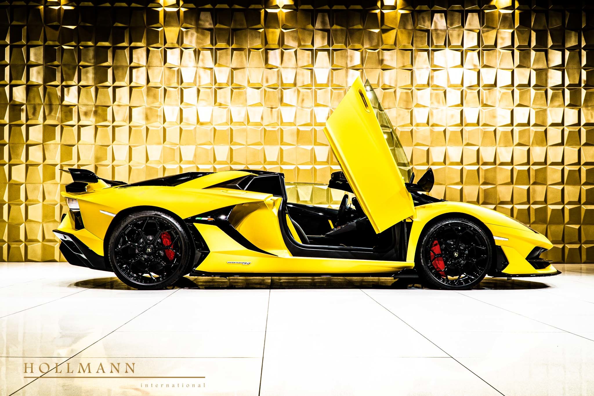 2020 Lamborghini Aventador SVJ Roadster