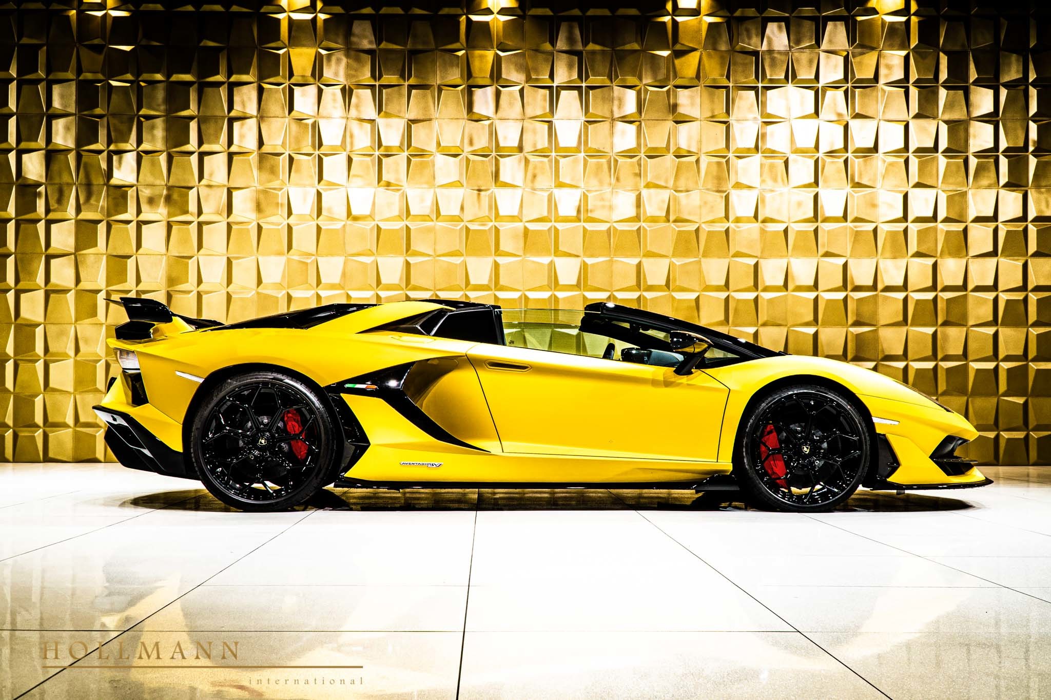 2020 Lamborghini Aventador SVJ Roadster, 2/18