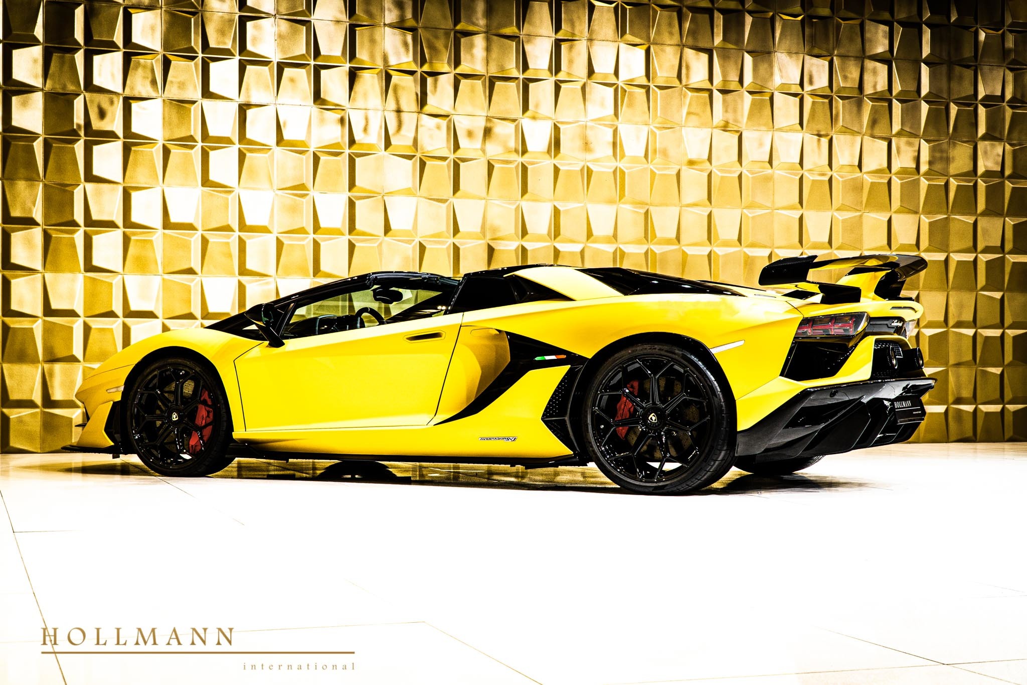 2020 Lamborghini Aventador SVJ Roadster, 4/18