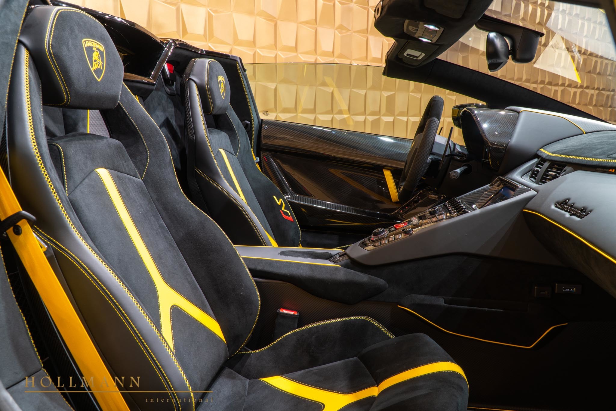 2020 Lamborghini Aventador SVJ Roadster, 11/18
