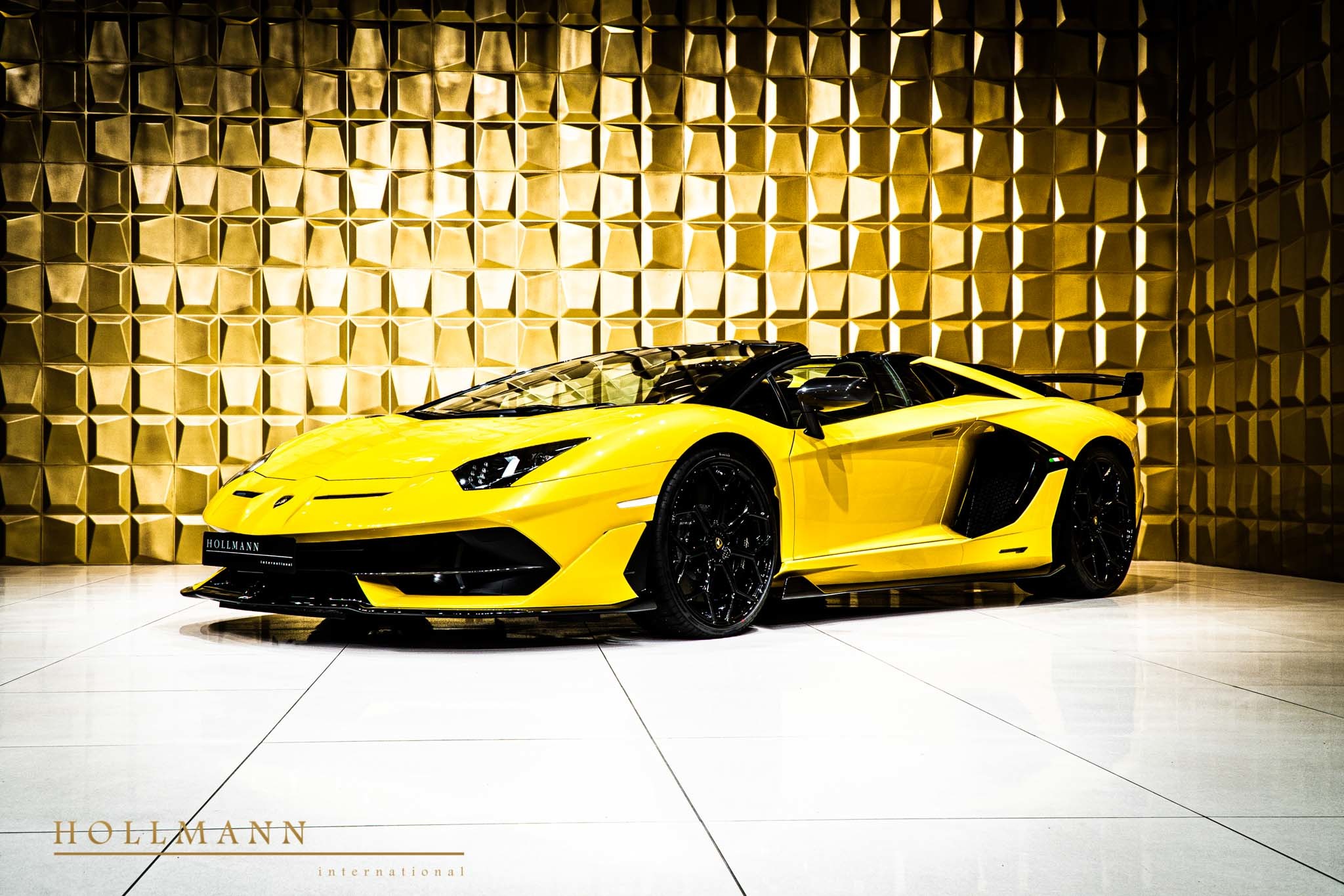 2020 Lamborghini Aventador SVJ Roadster, 3/20