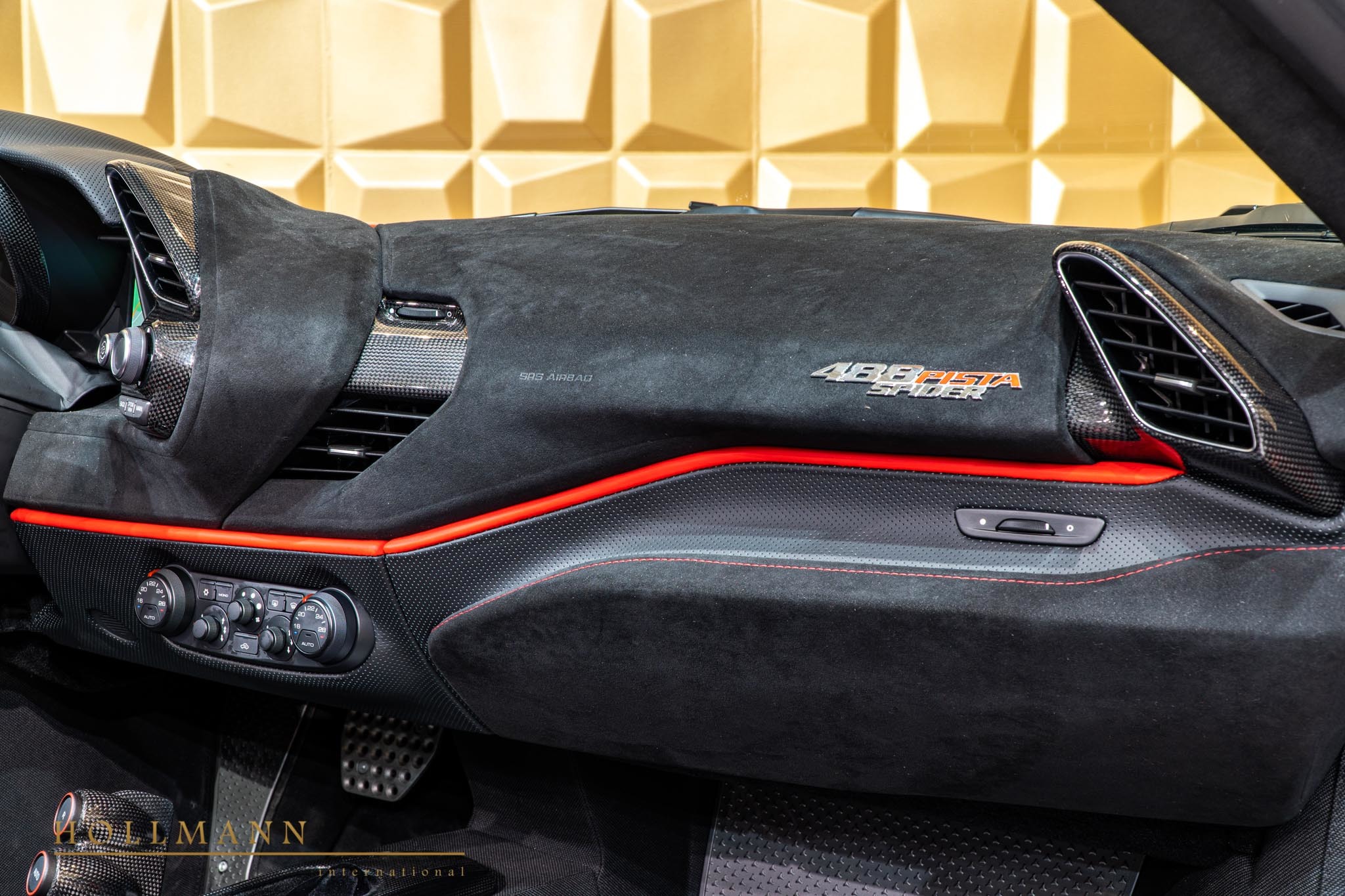 2020 Ferrari 488 Pista Spider, 11/20