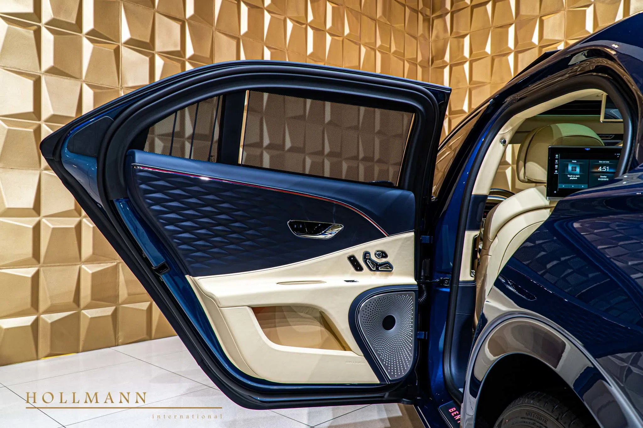 2020 Bentley Flying Spur FIRST EDITION interior, door panel, Magnolia